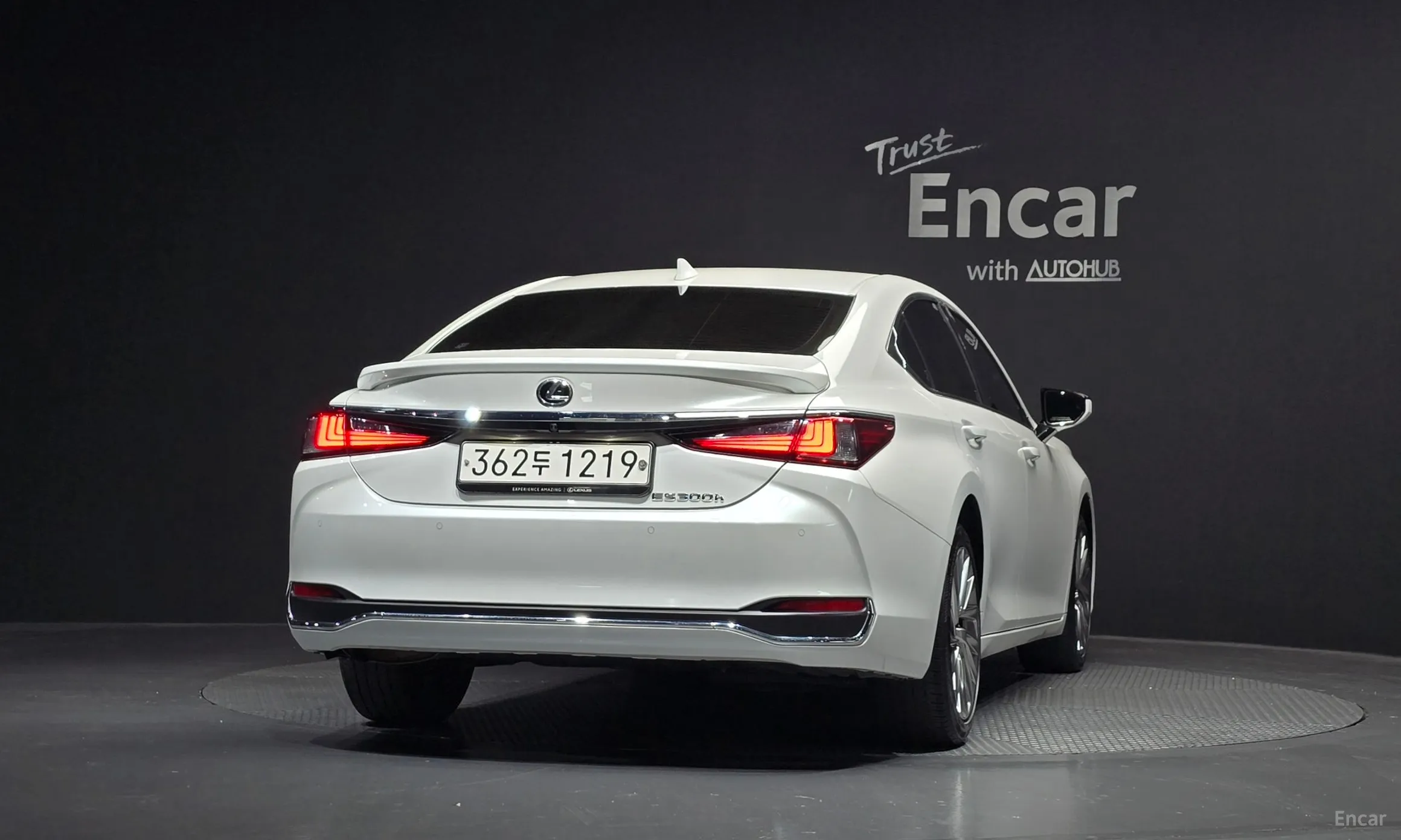 Lexus ES300h 7th Generation превью 4