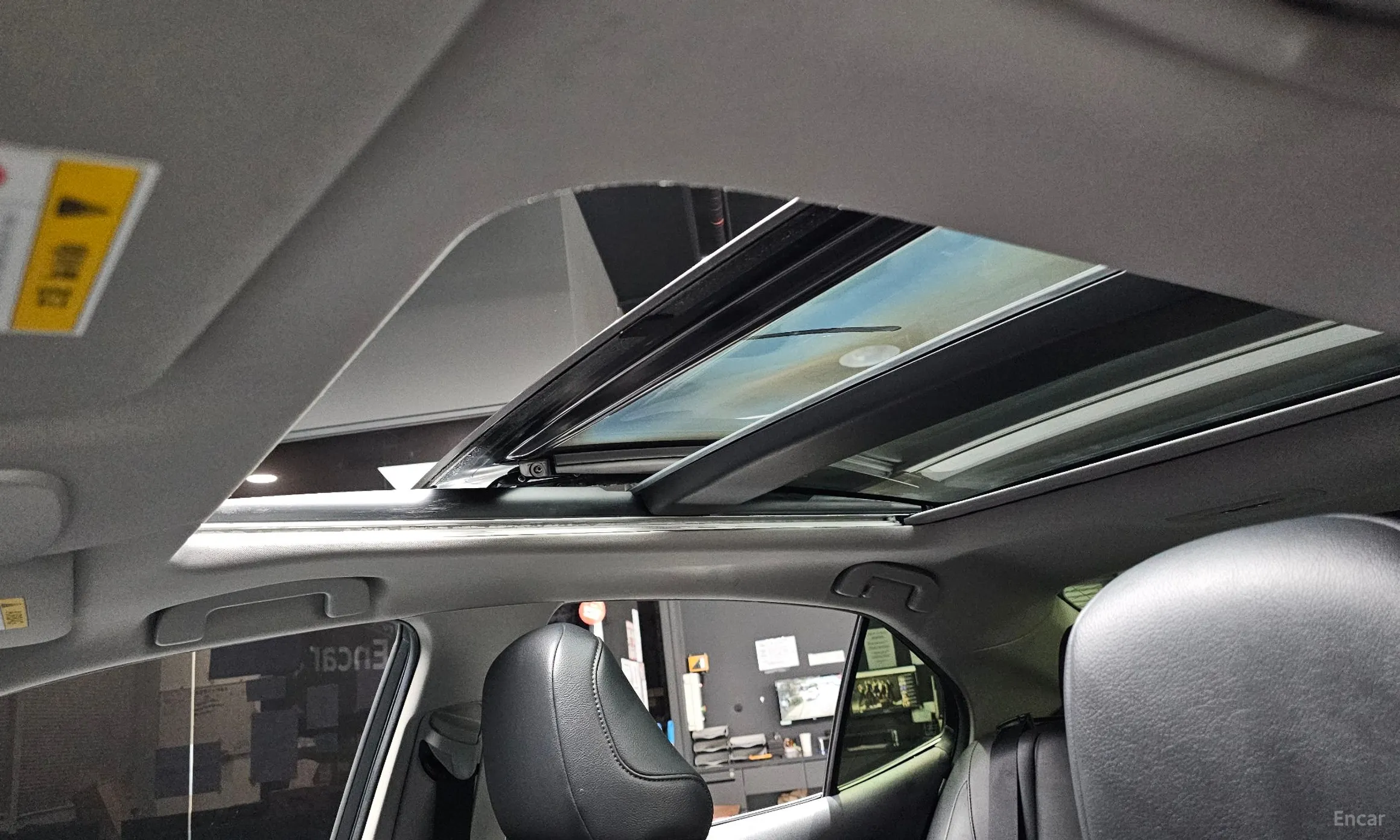 Toyota Camry (XV70) превью 16