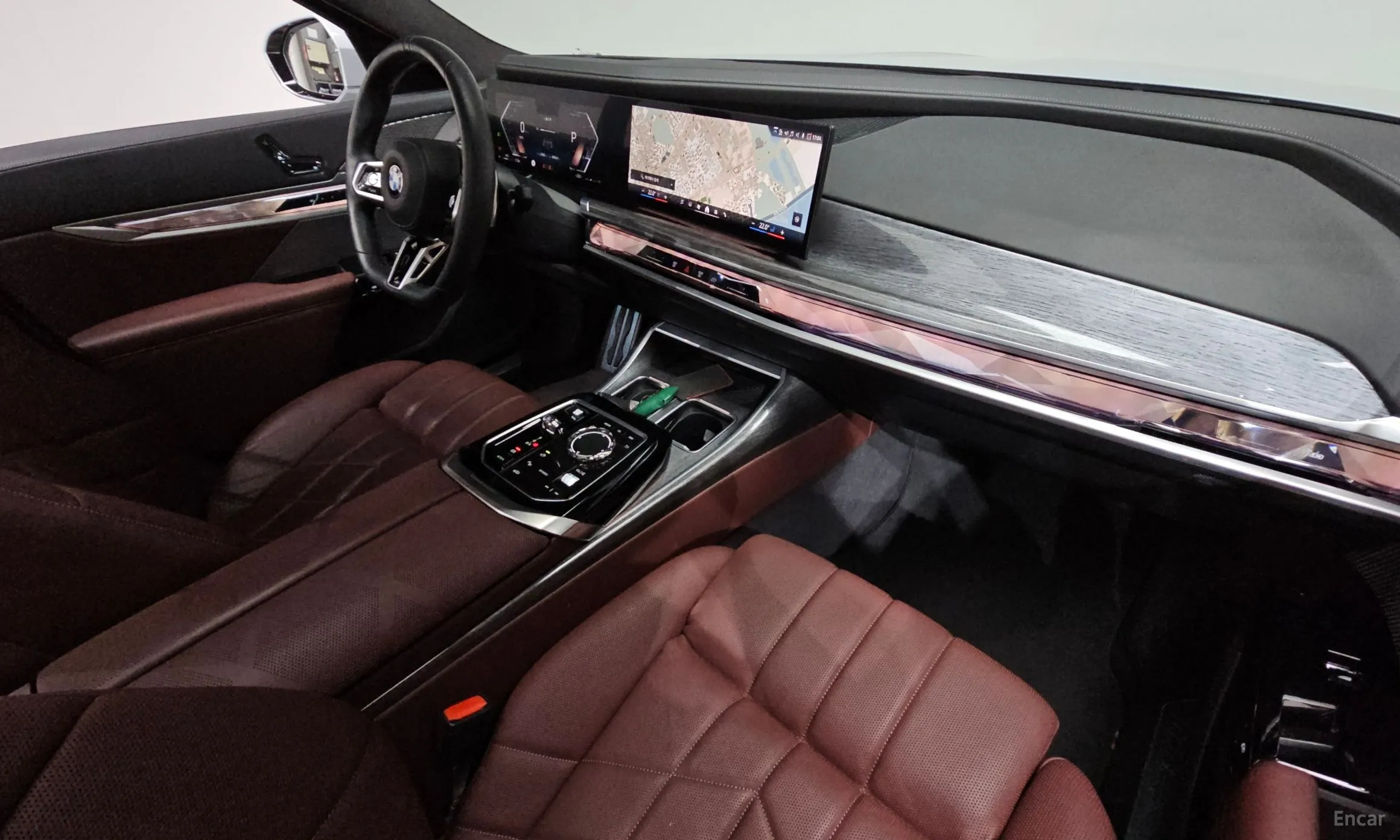 BMW 7 Series (G70) превью 14