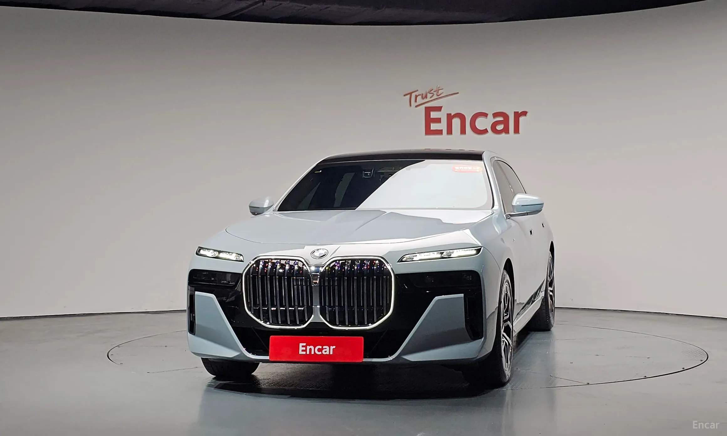 BMW 7 Series (G70) превью 3