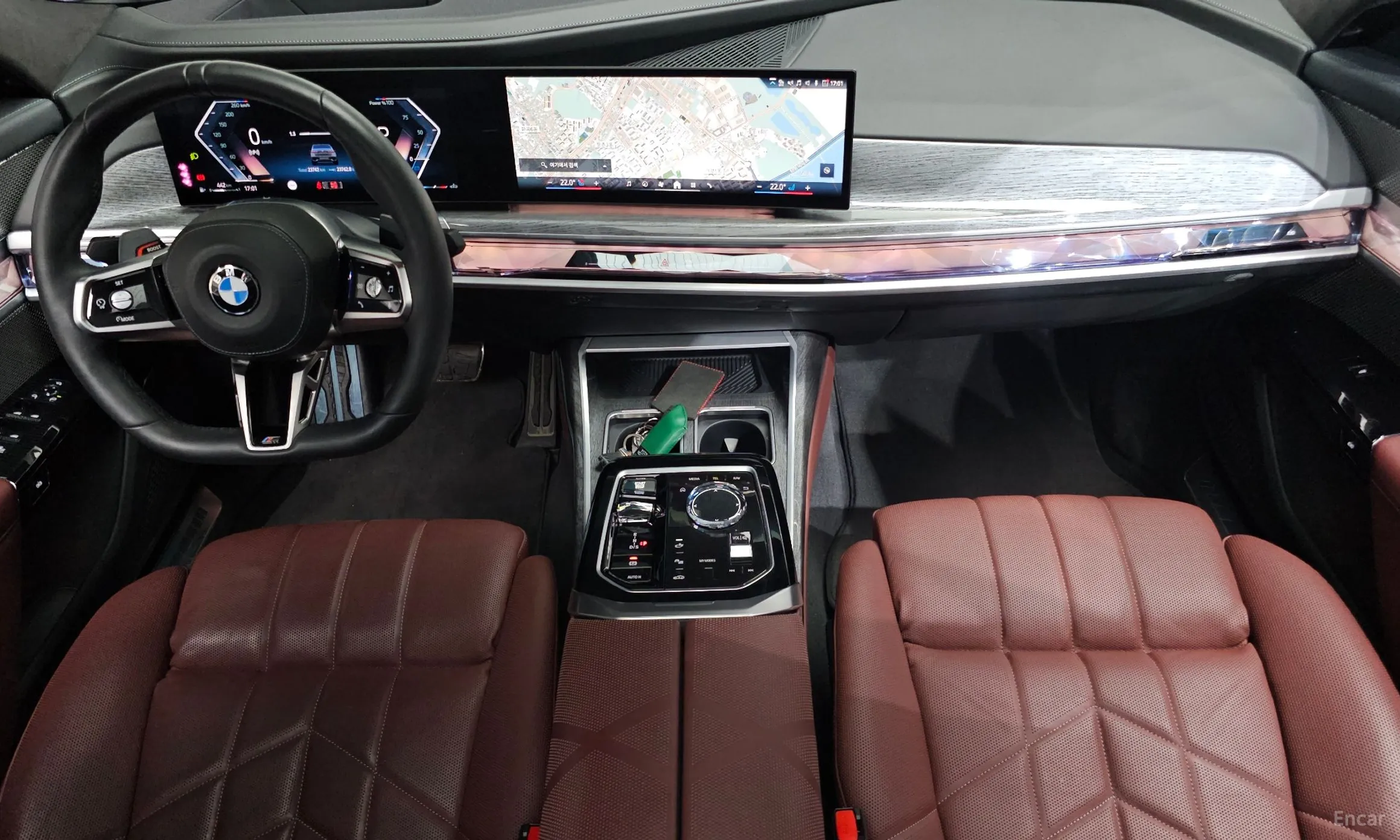 BMW 7 Series (G70) превью 7