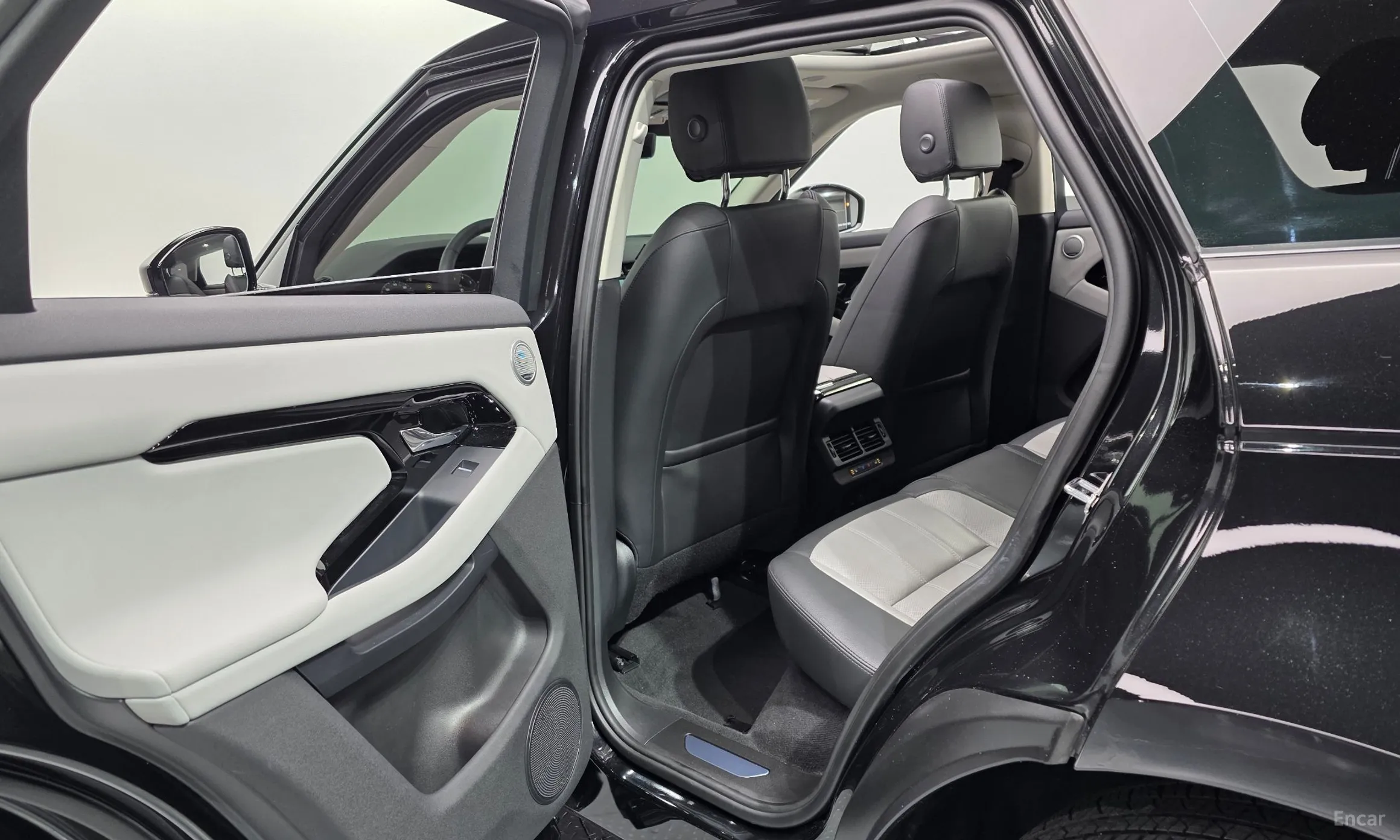 Land Rover Range Rover Evoque 2nd Generation превью 12