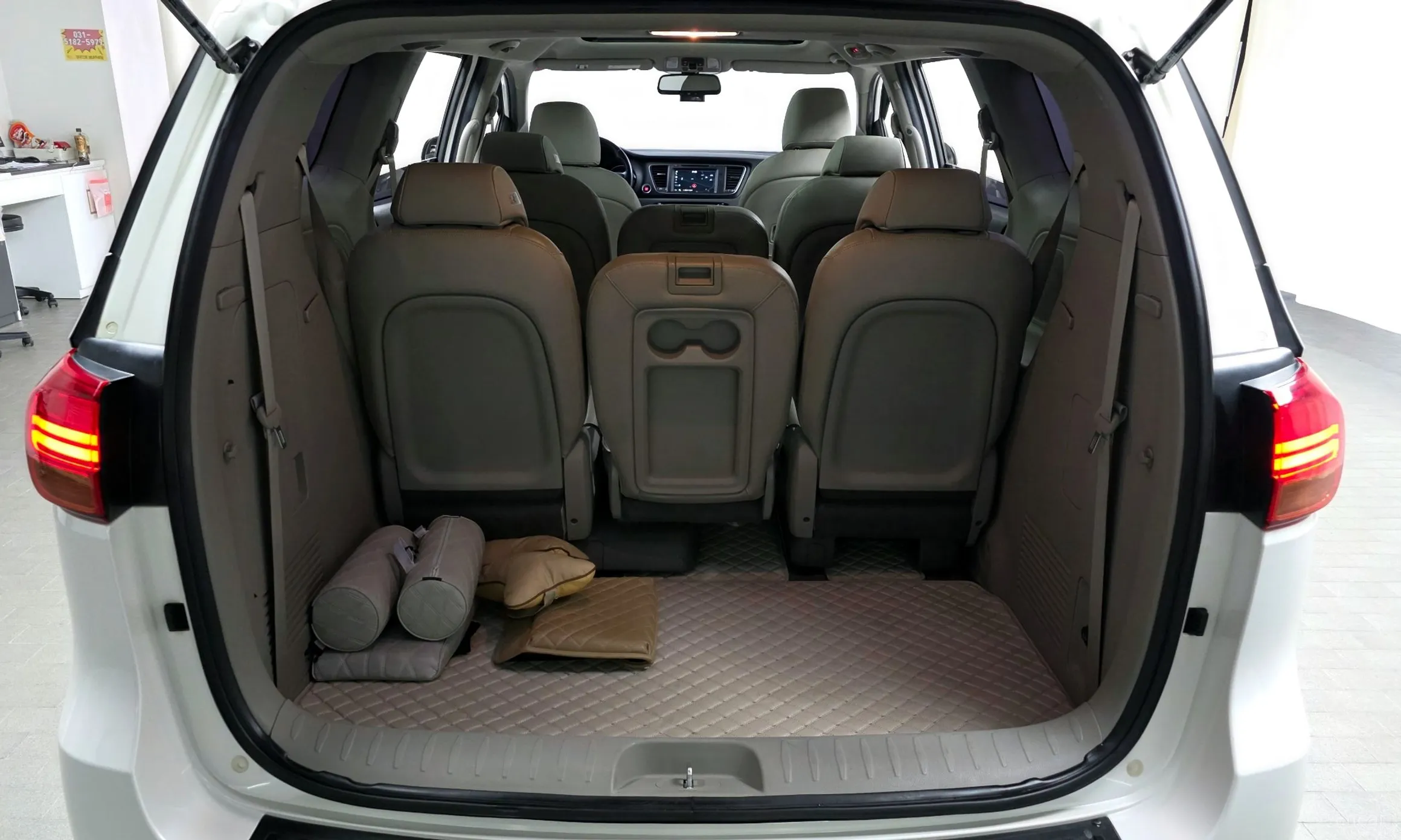 Kia Carnival превью 18