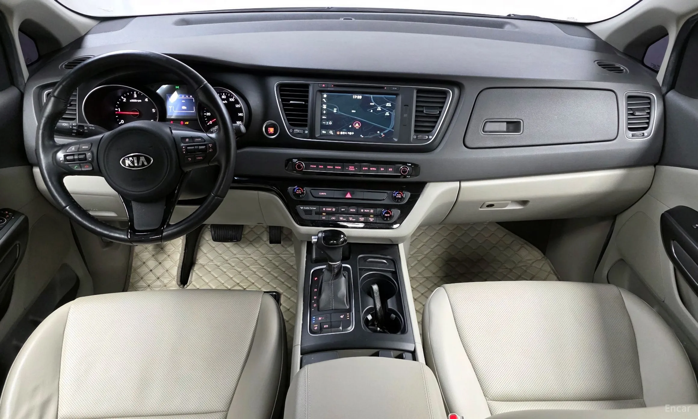 Kia Carnival превью 7