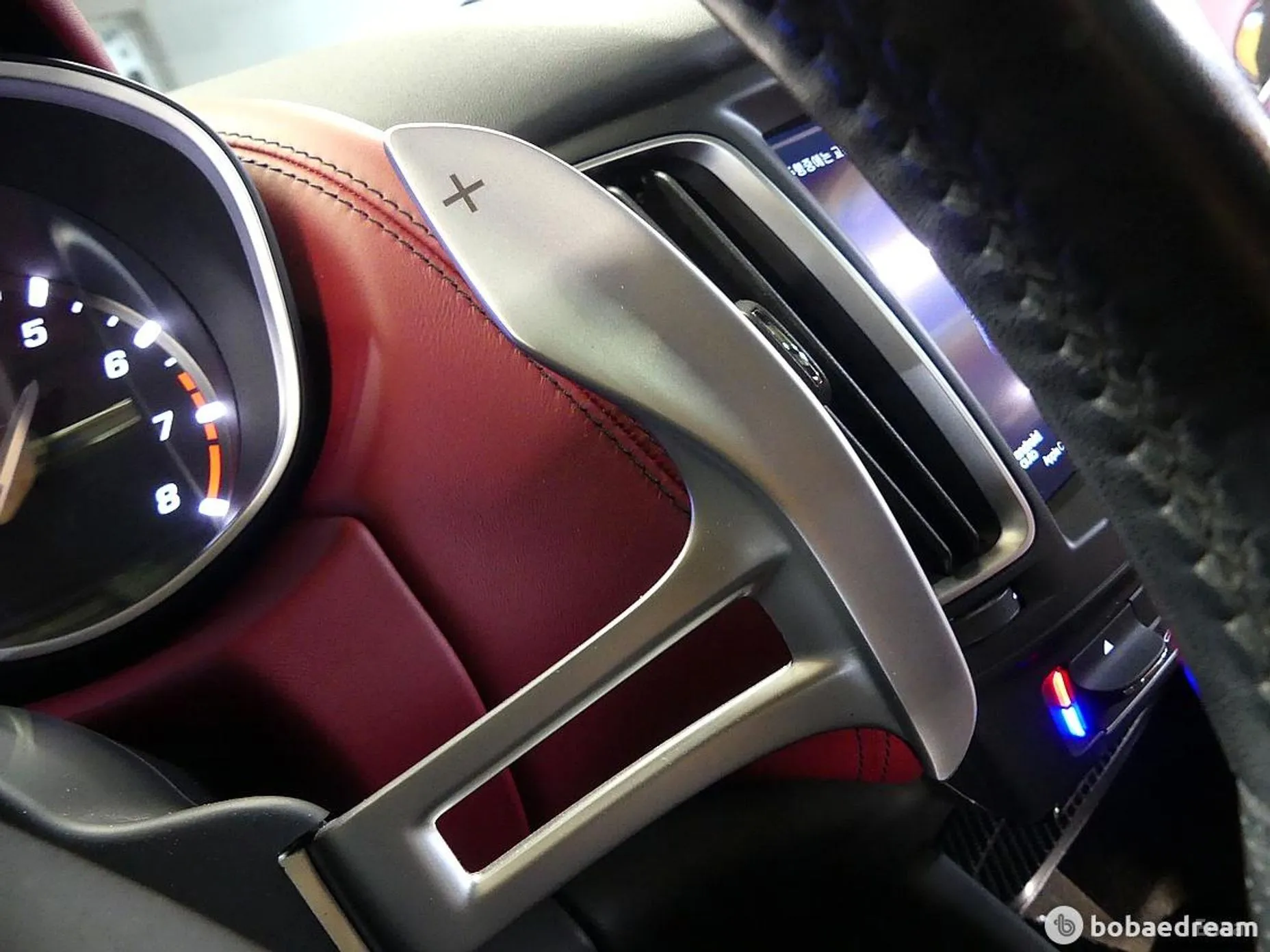 Maserati Levante превью 15