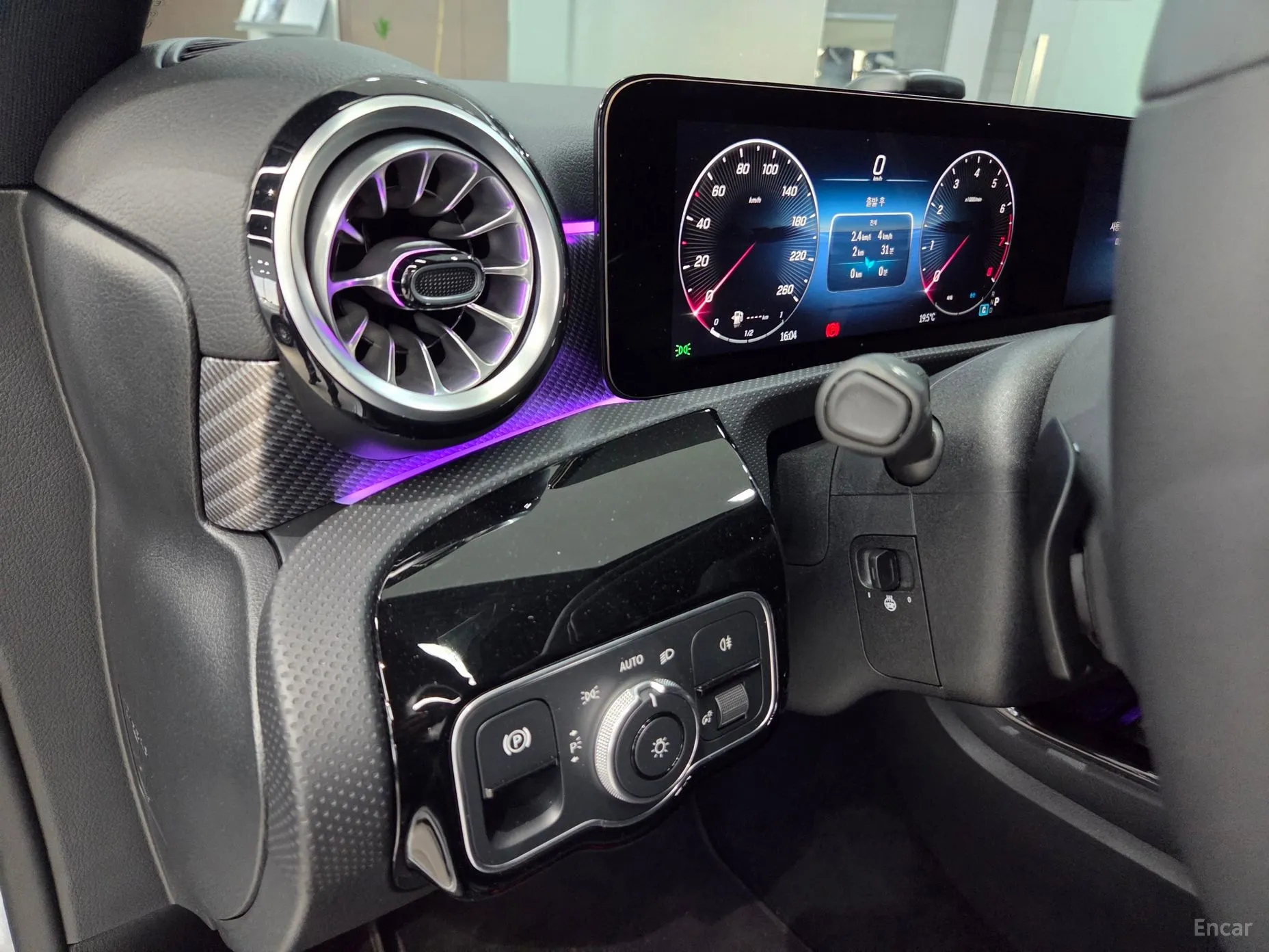 Mercedes Benz A-Class W177 превью 13