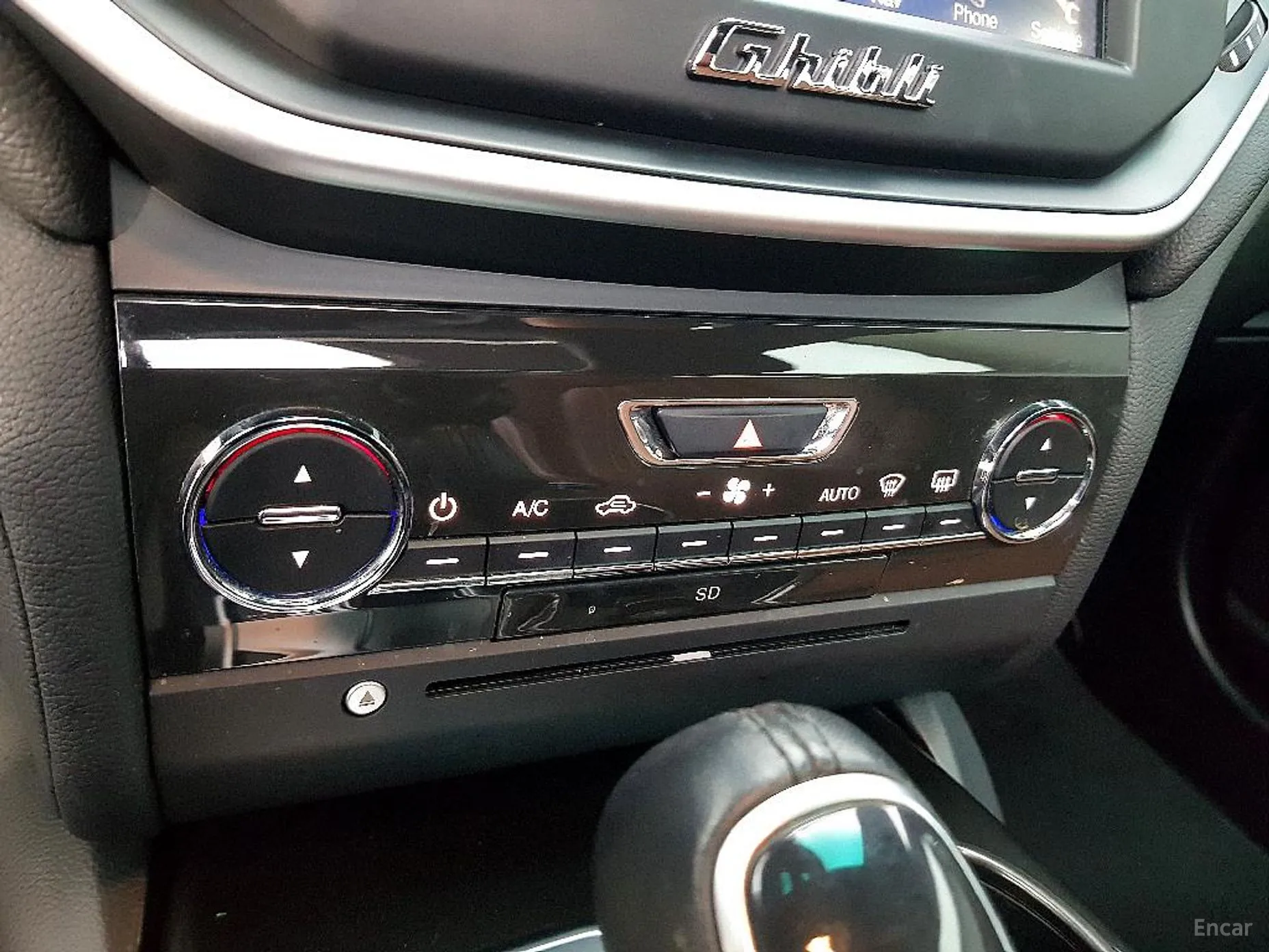 Maserati Ghibli превью 11