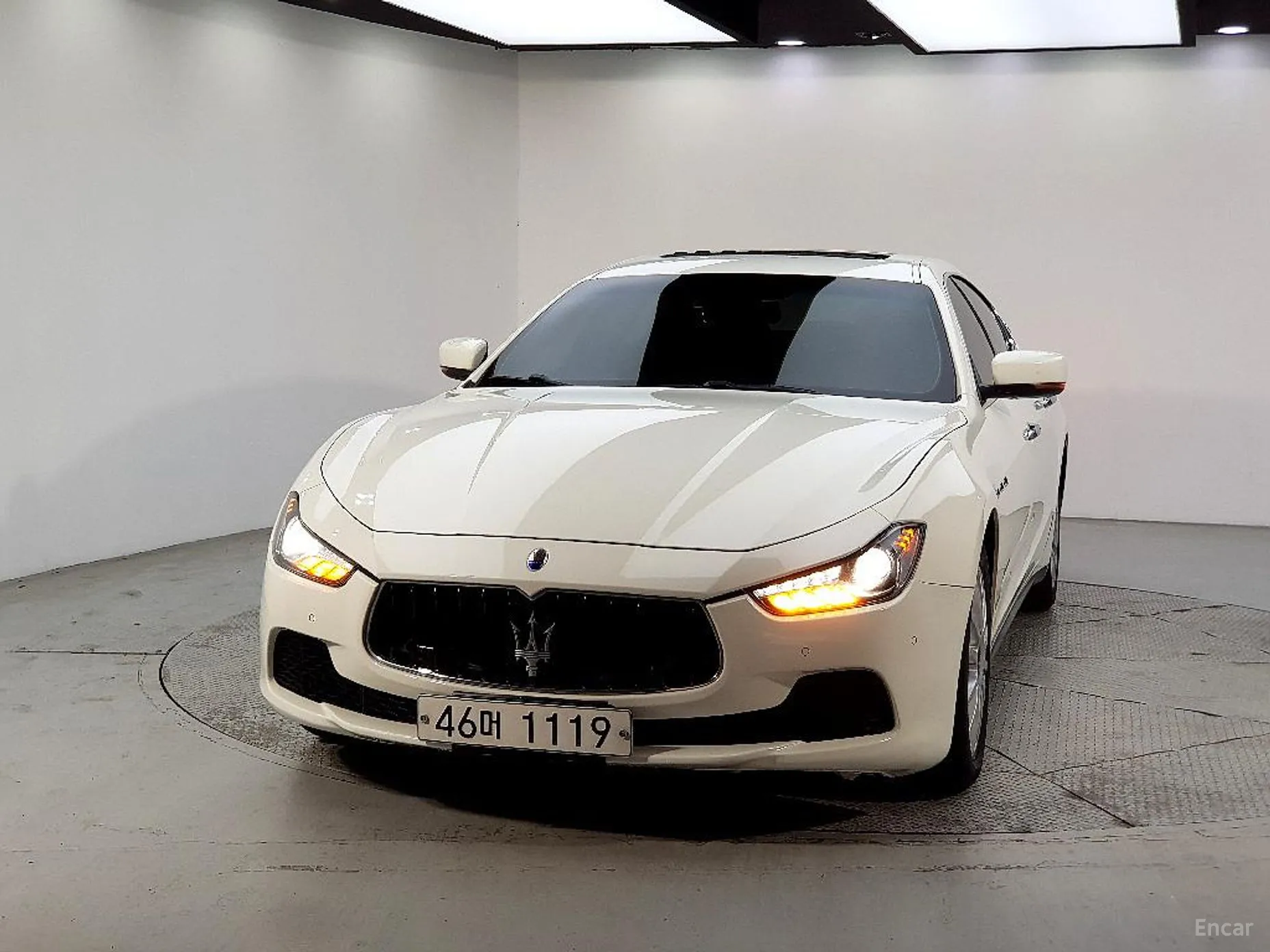 Maserati Ghibli превью 2