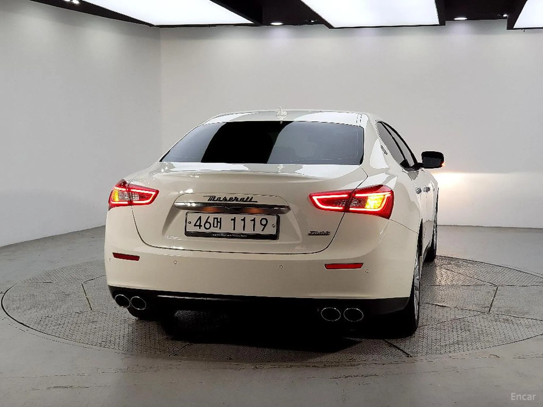 Maserati Ghibli превью 3