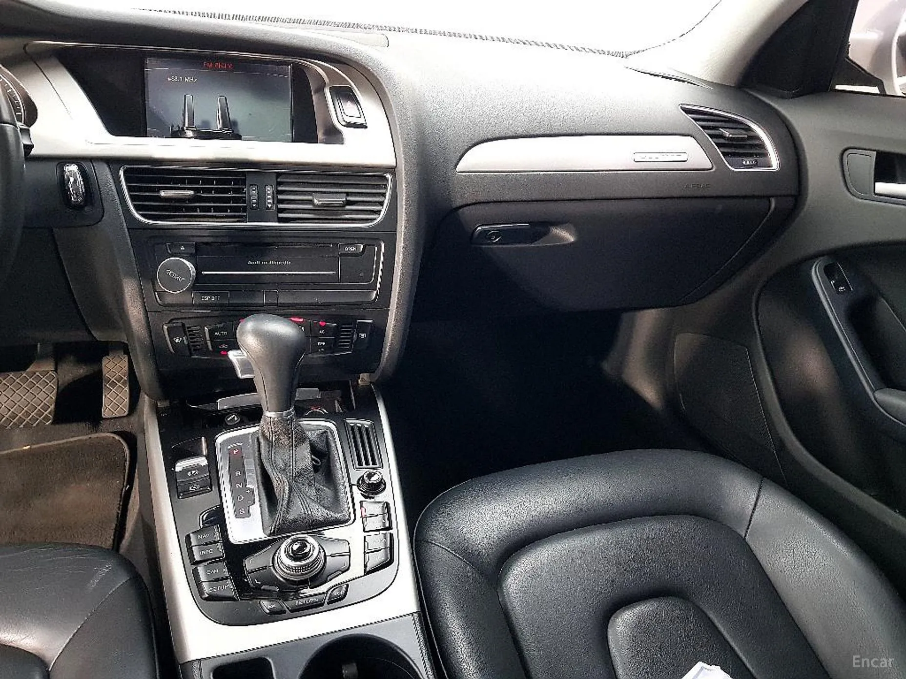 Audi New A4 превью 10