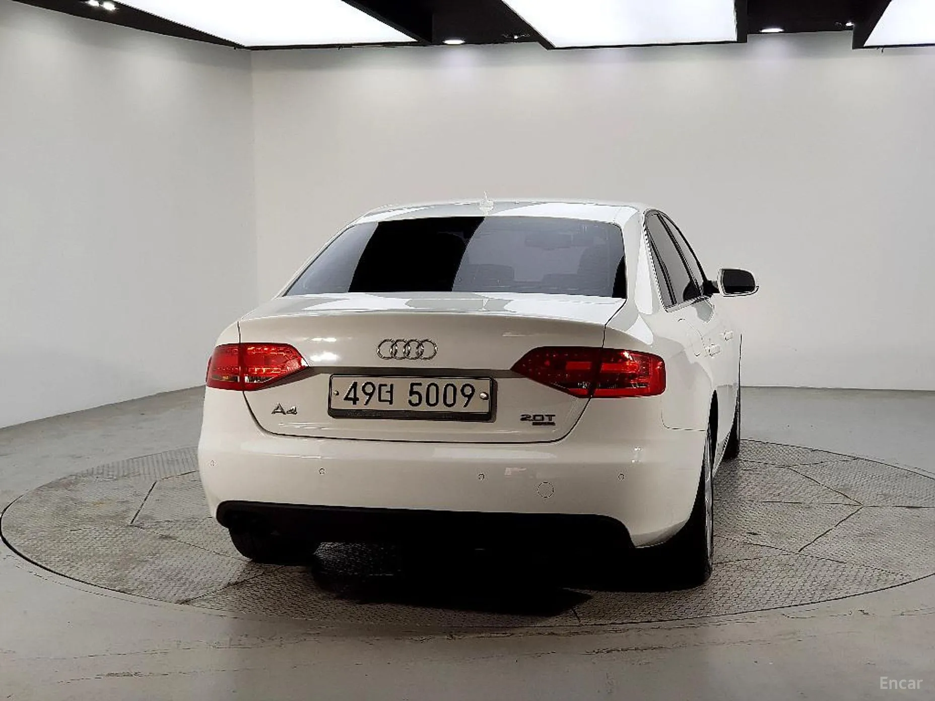 Audi New A4 превью 3