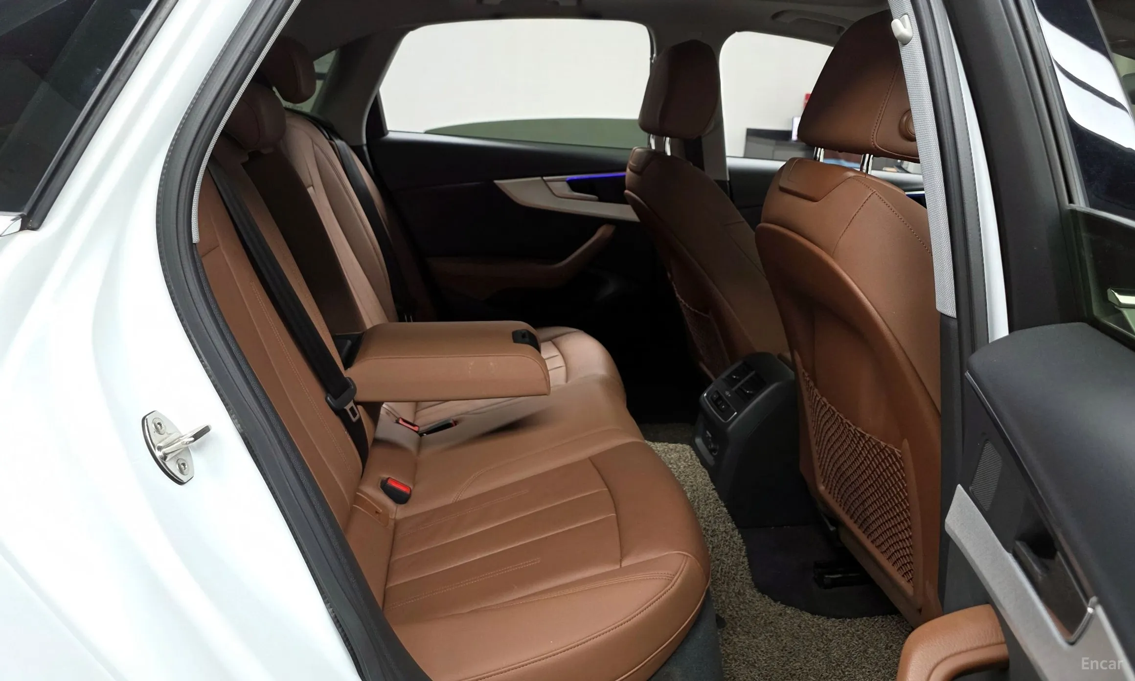Audi A4 (B9) превью 11
