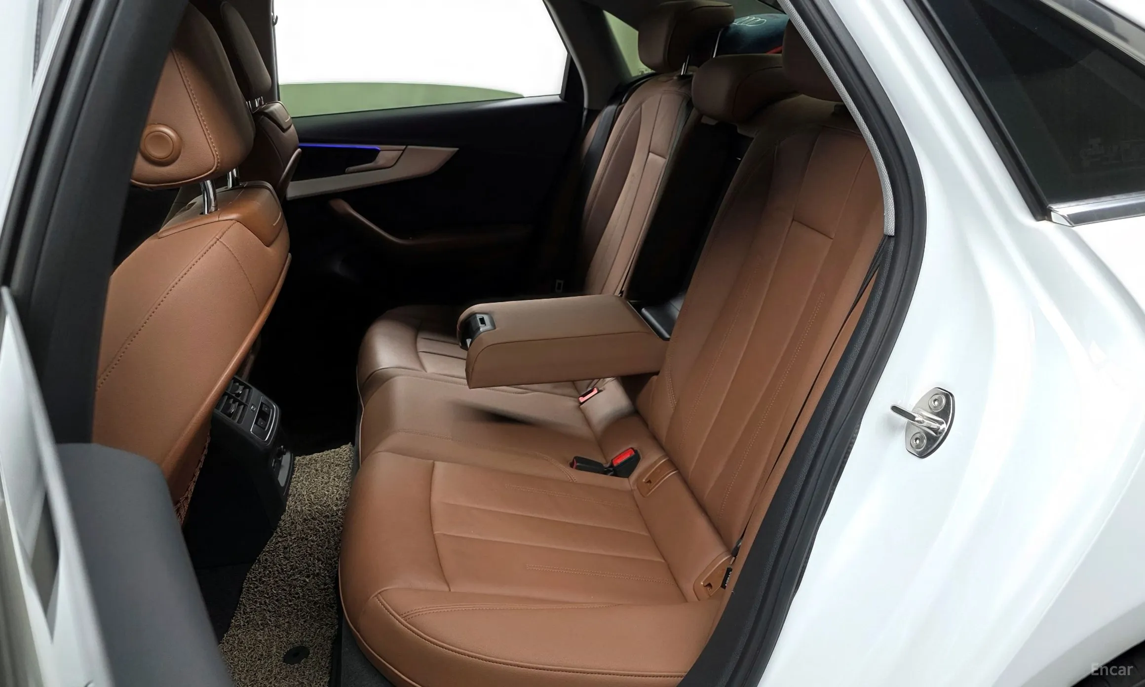 Audi A4 (B9) превью 12