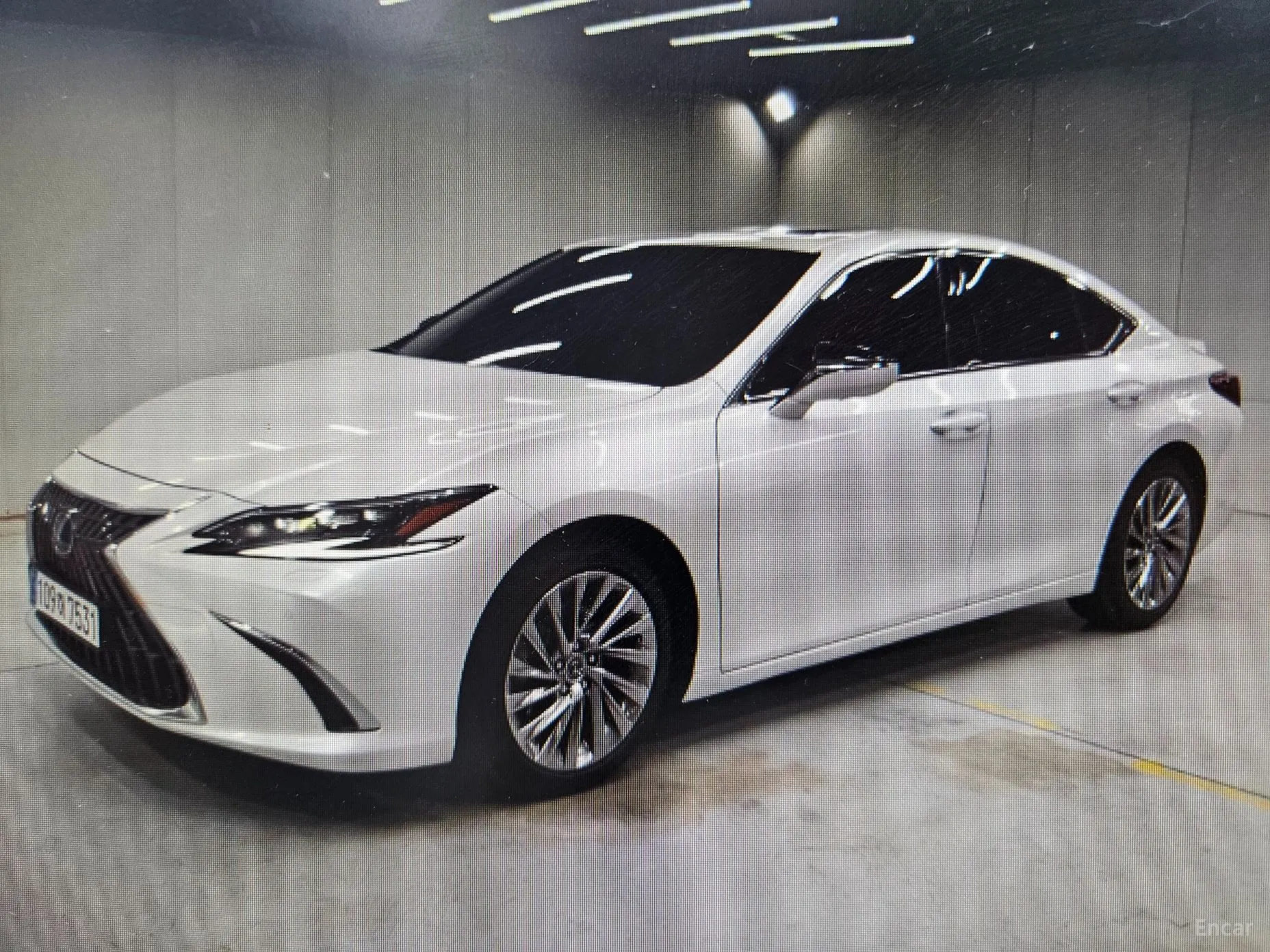 Lexus ES300h 7th Generation превью 3