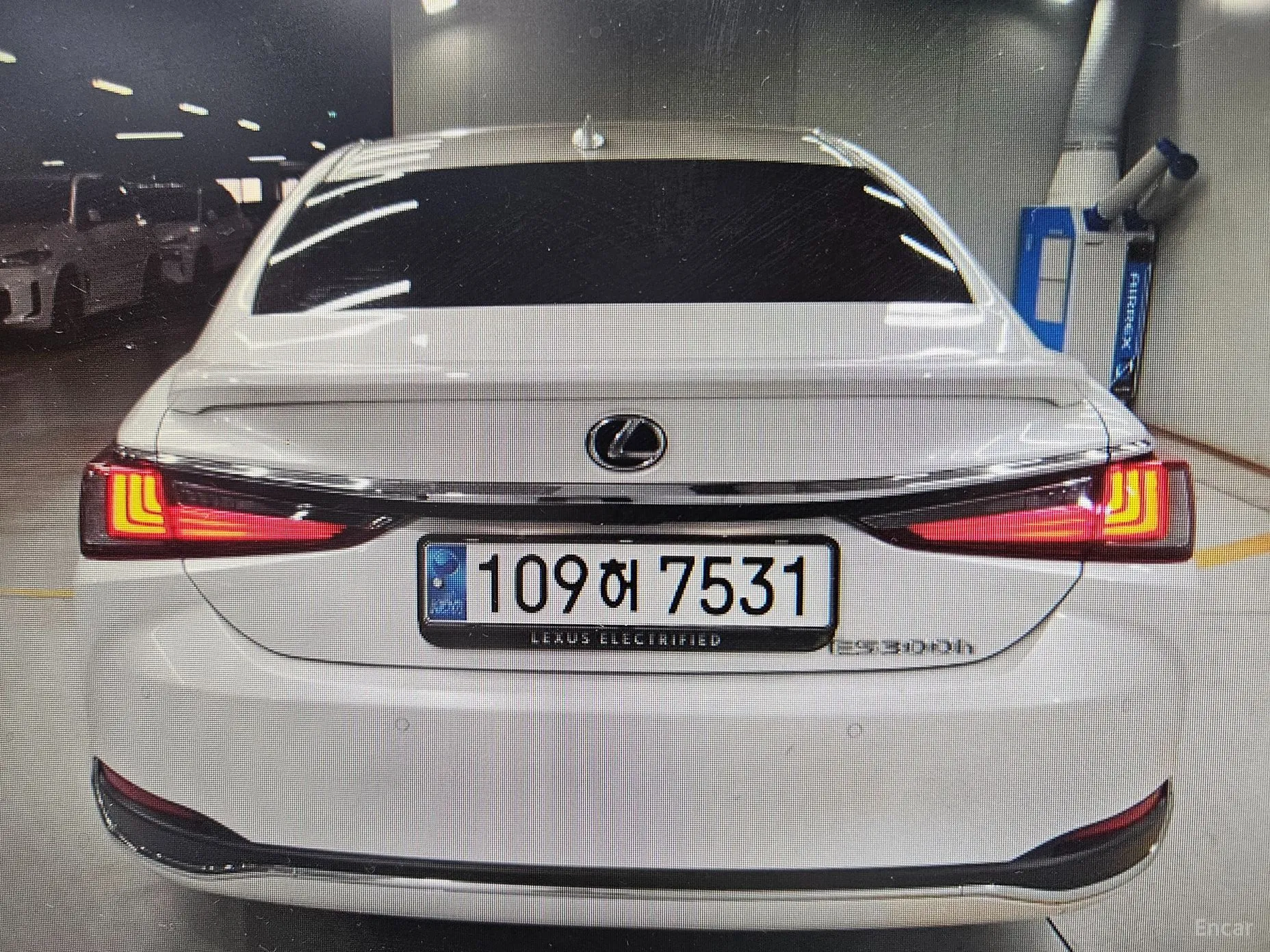 Lexus ES300h 7th Generation превью 4