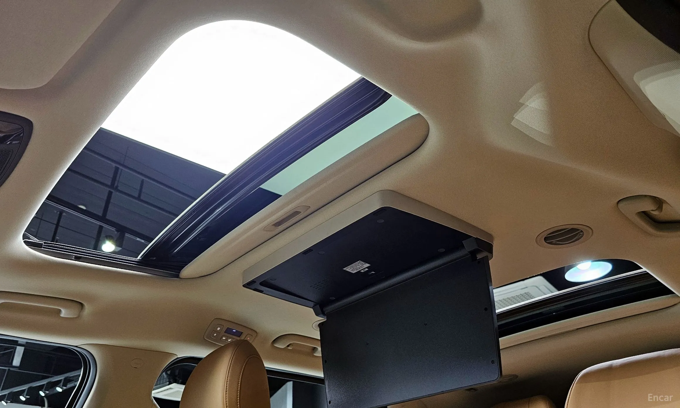 Kia Carnival Gen 4 превью 16