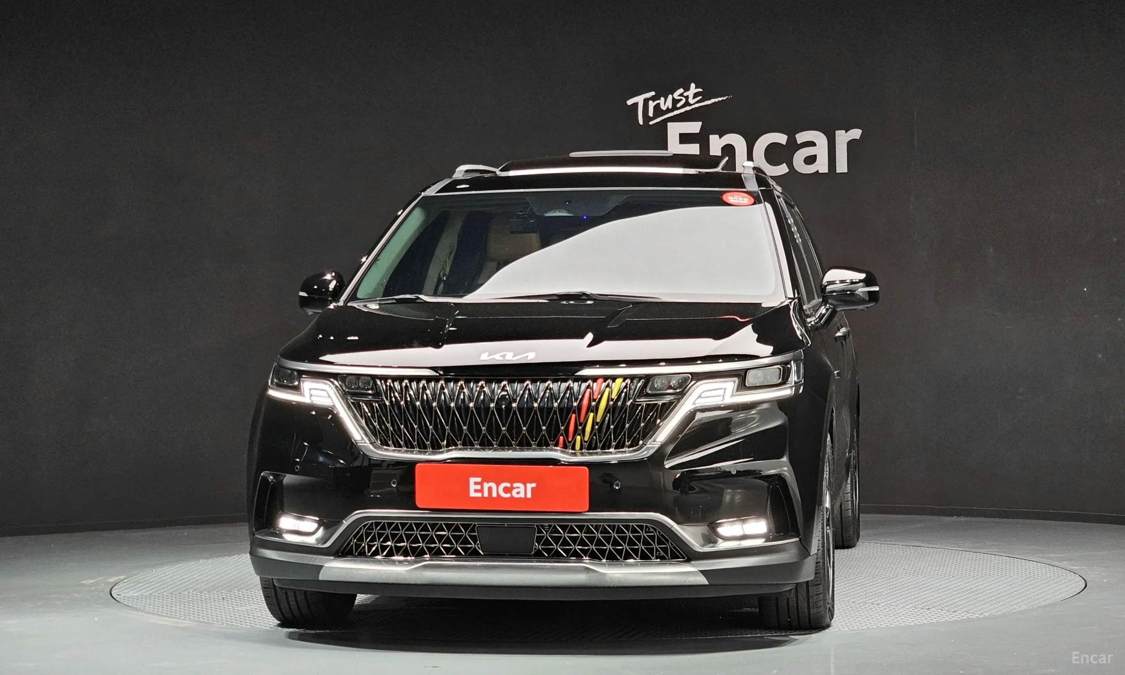 Kia Carnival Gen 4 превью 3