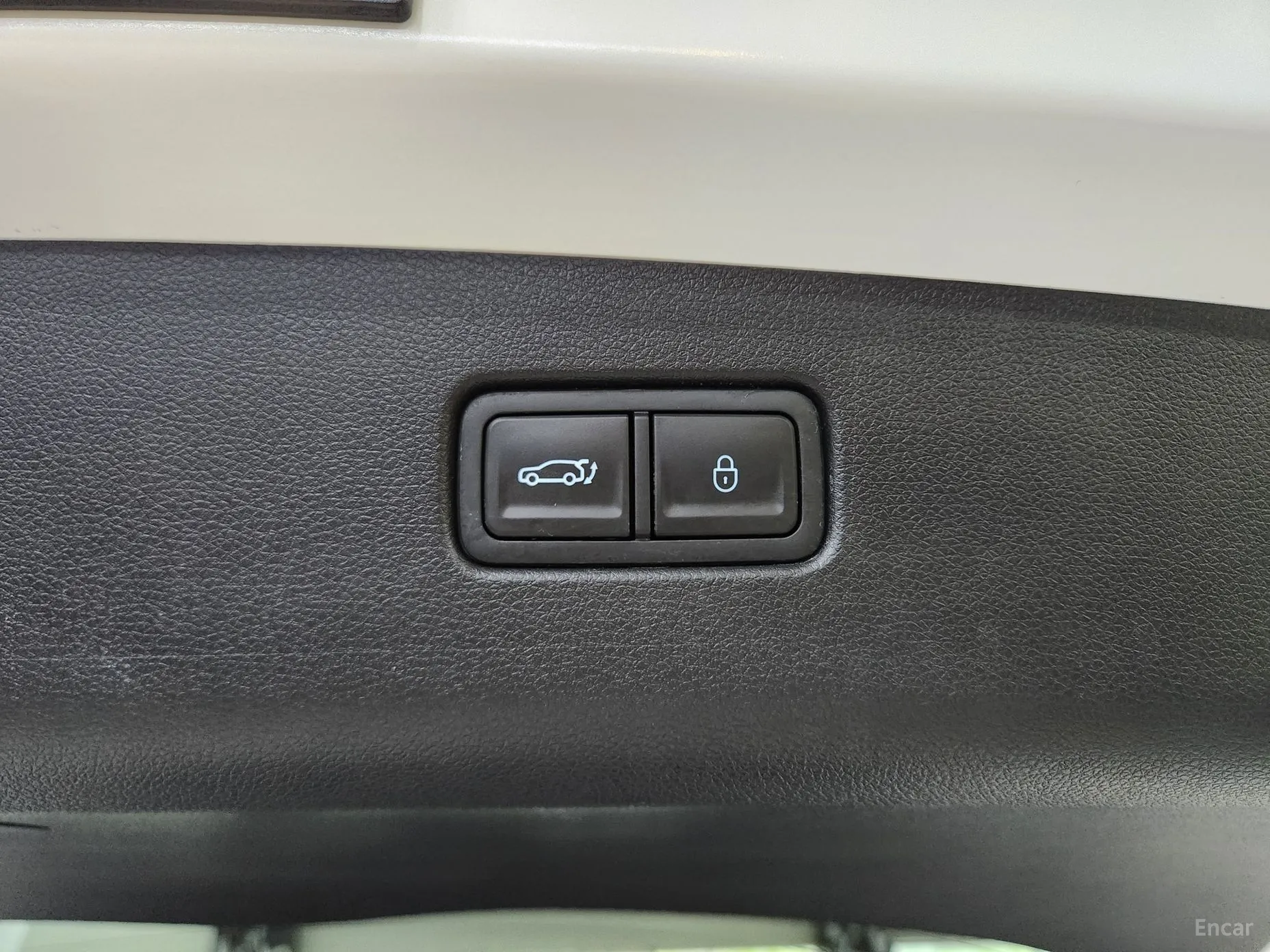 Genesis GV70 превью 19