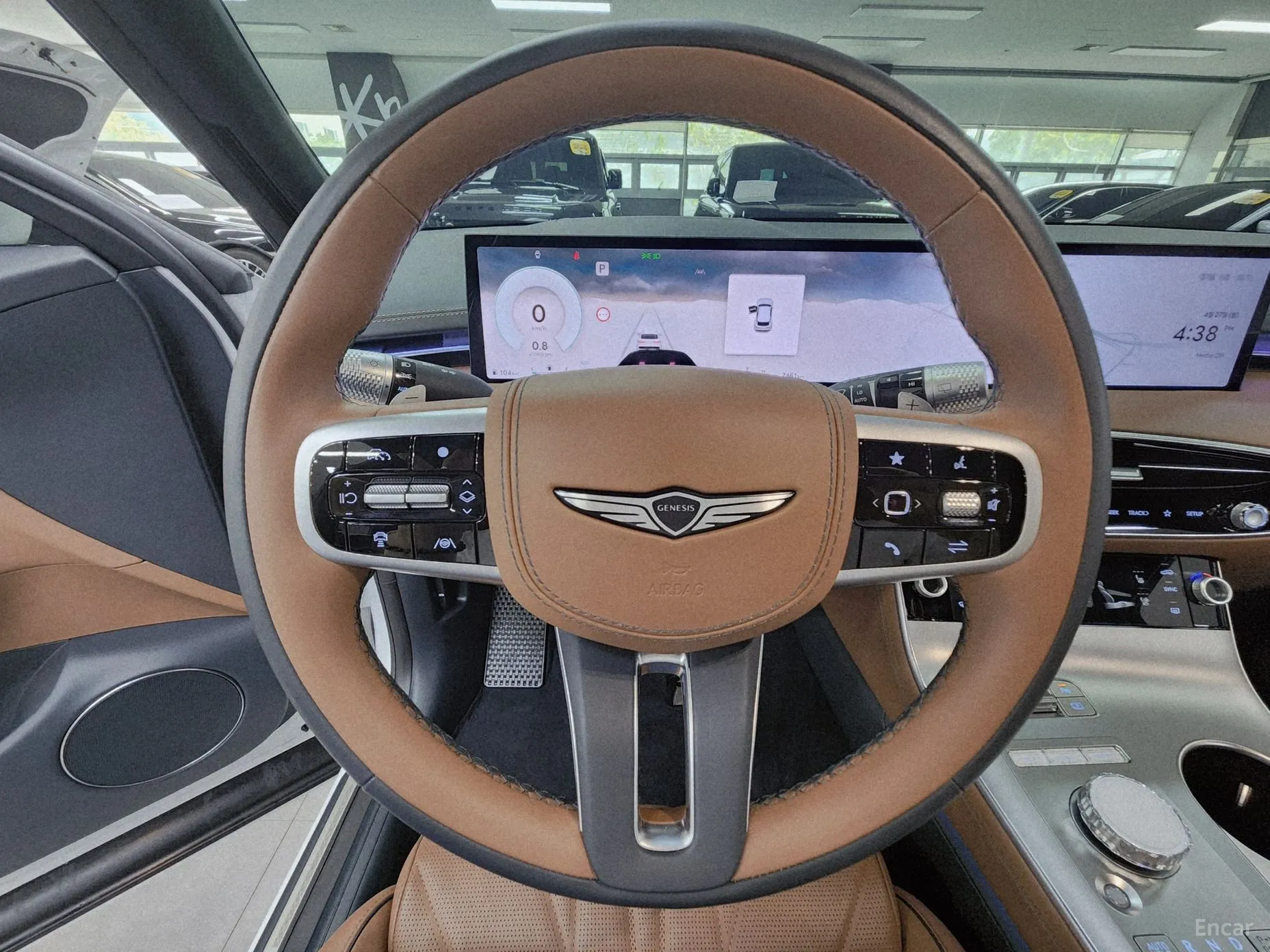 Genesis GV70 превью 3