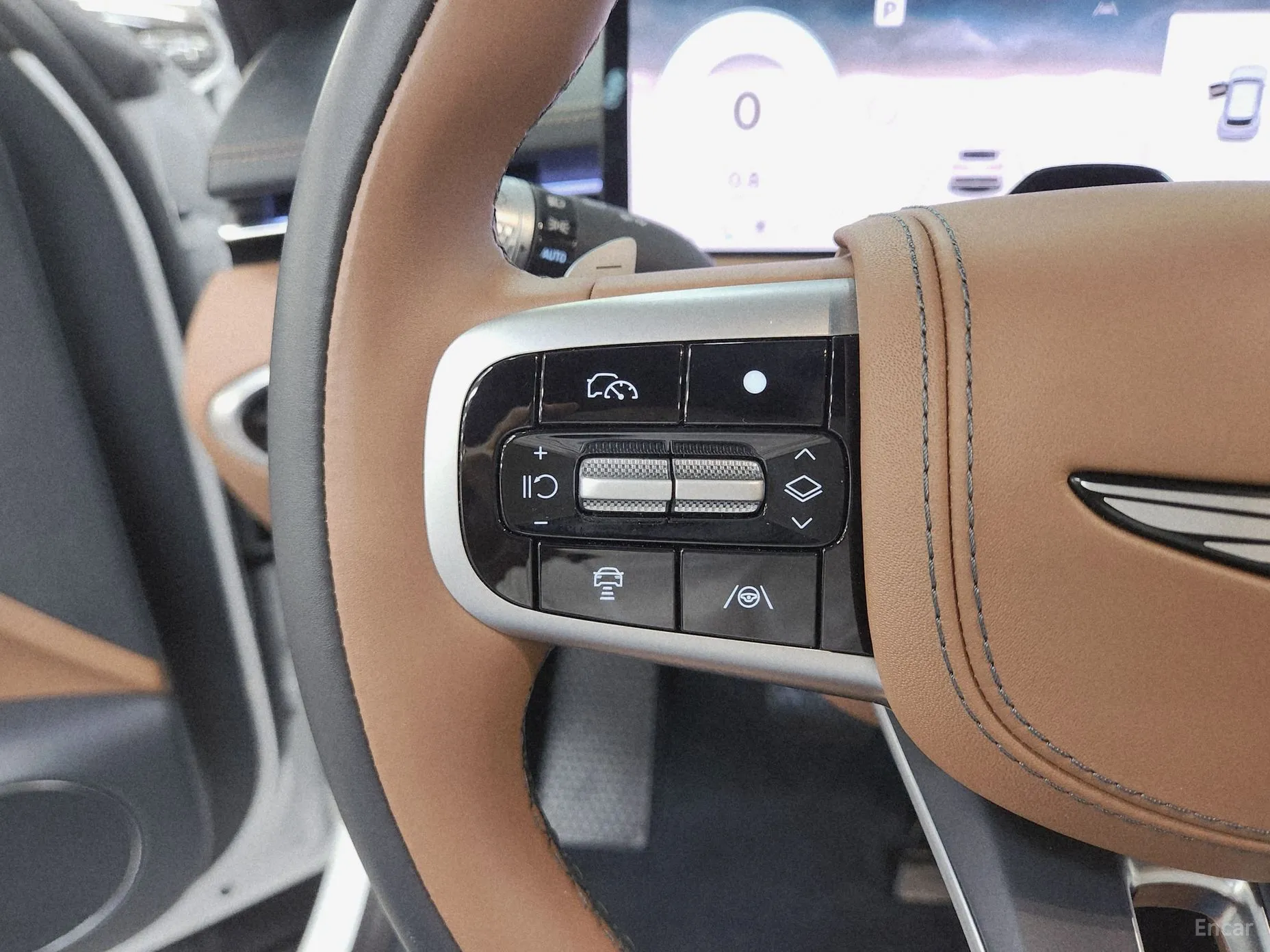 Genesis GV70 превью 5
