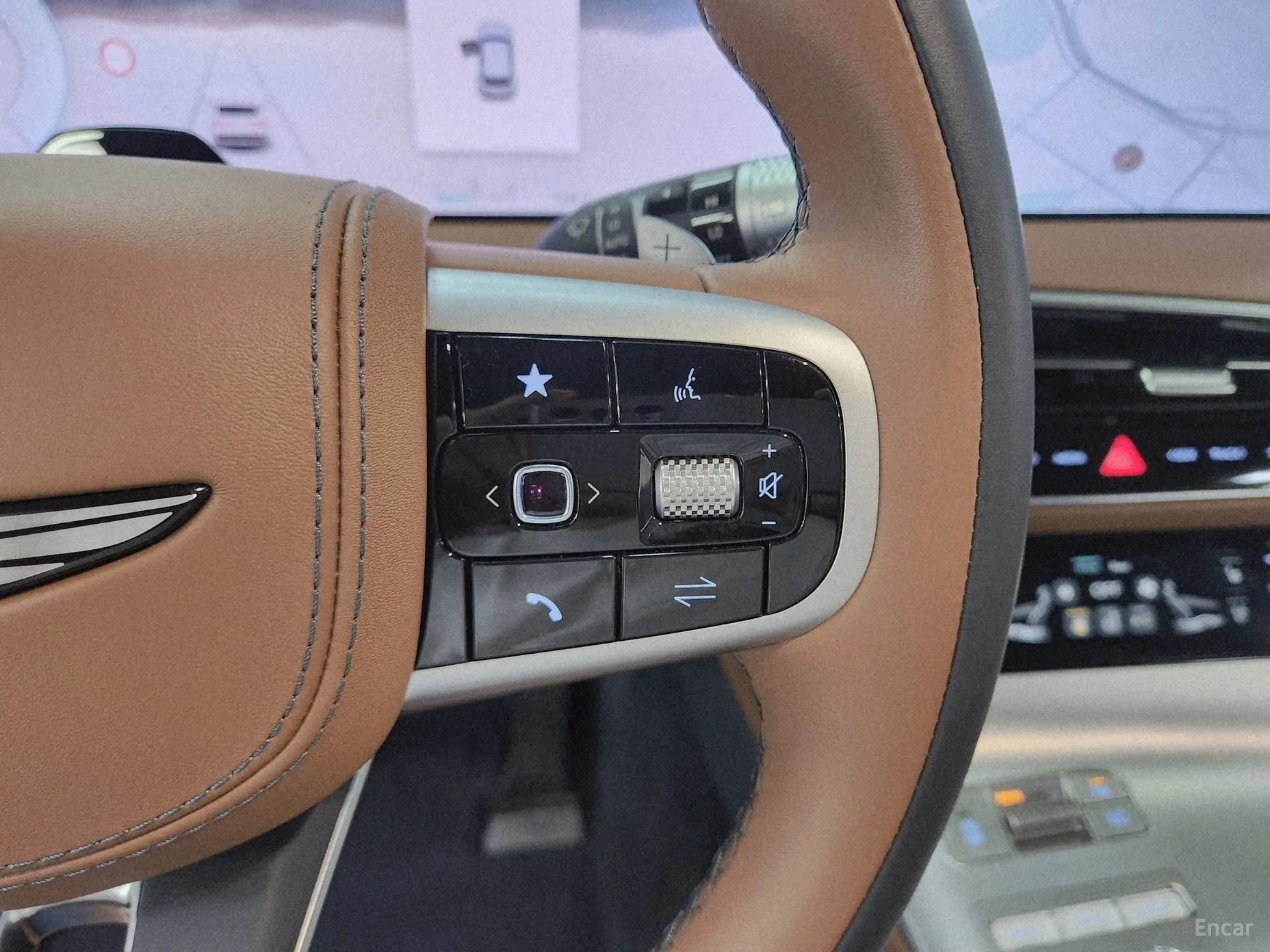 Genesis GV70 превью 6