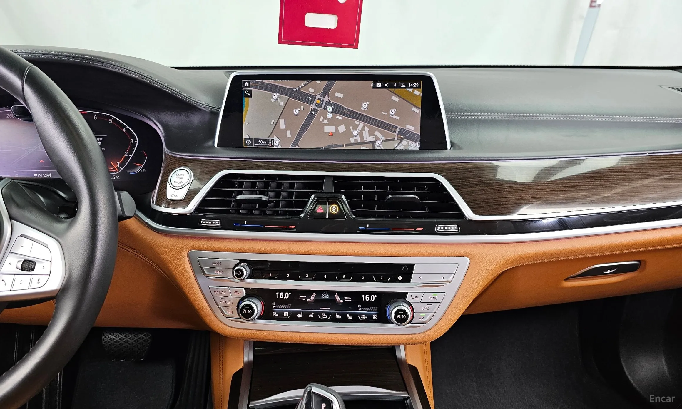 BMW 7 Series (G11) превью 14