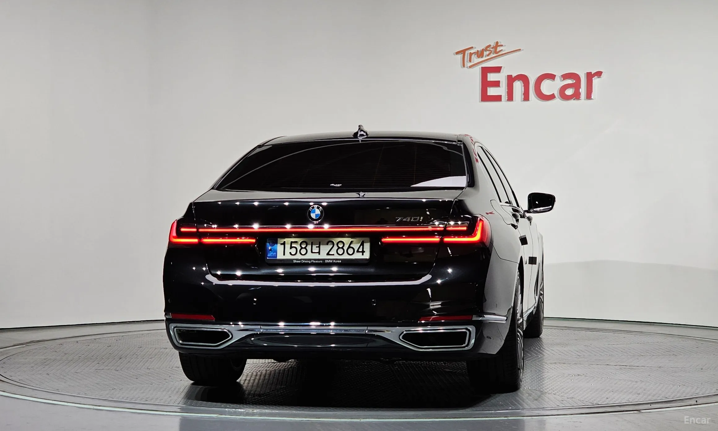 BMW 7 Series (G11) превью 4