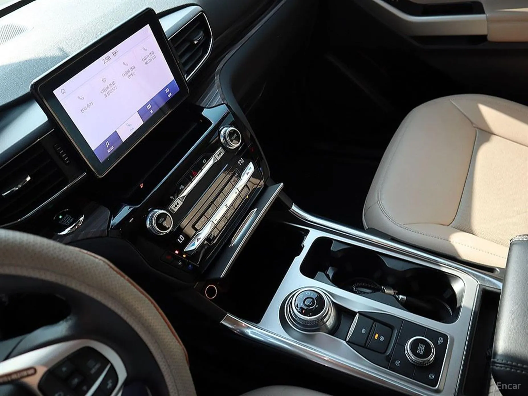 Ford Explorer 6th Generation превью 10