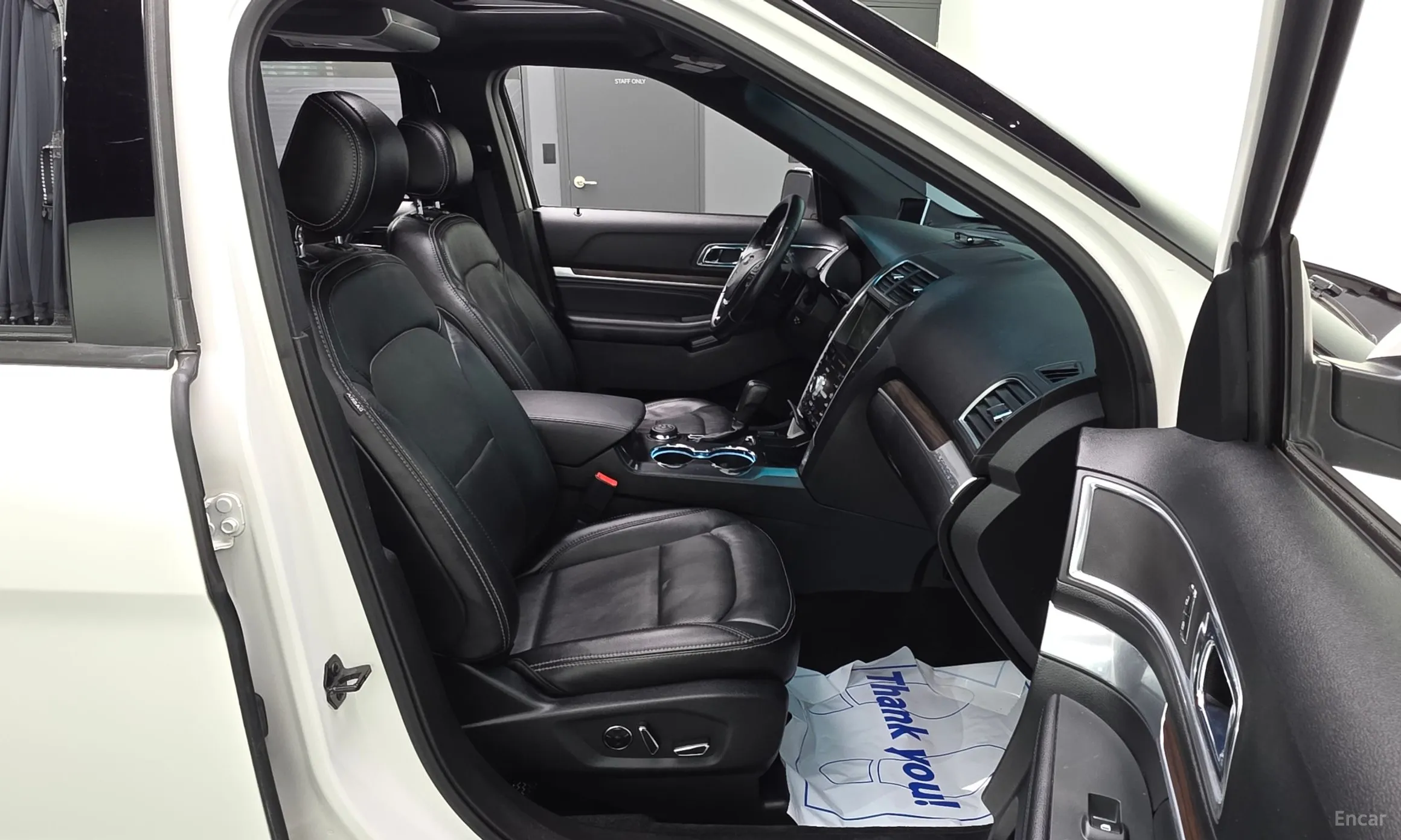 Ford Explorer превью 12