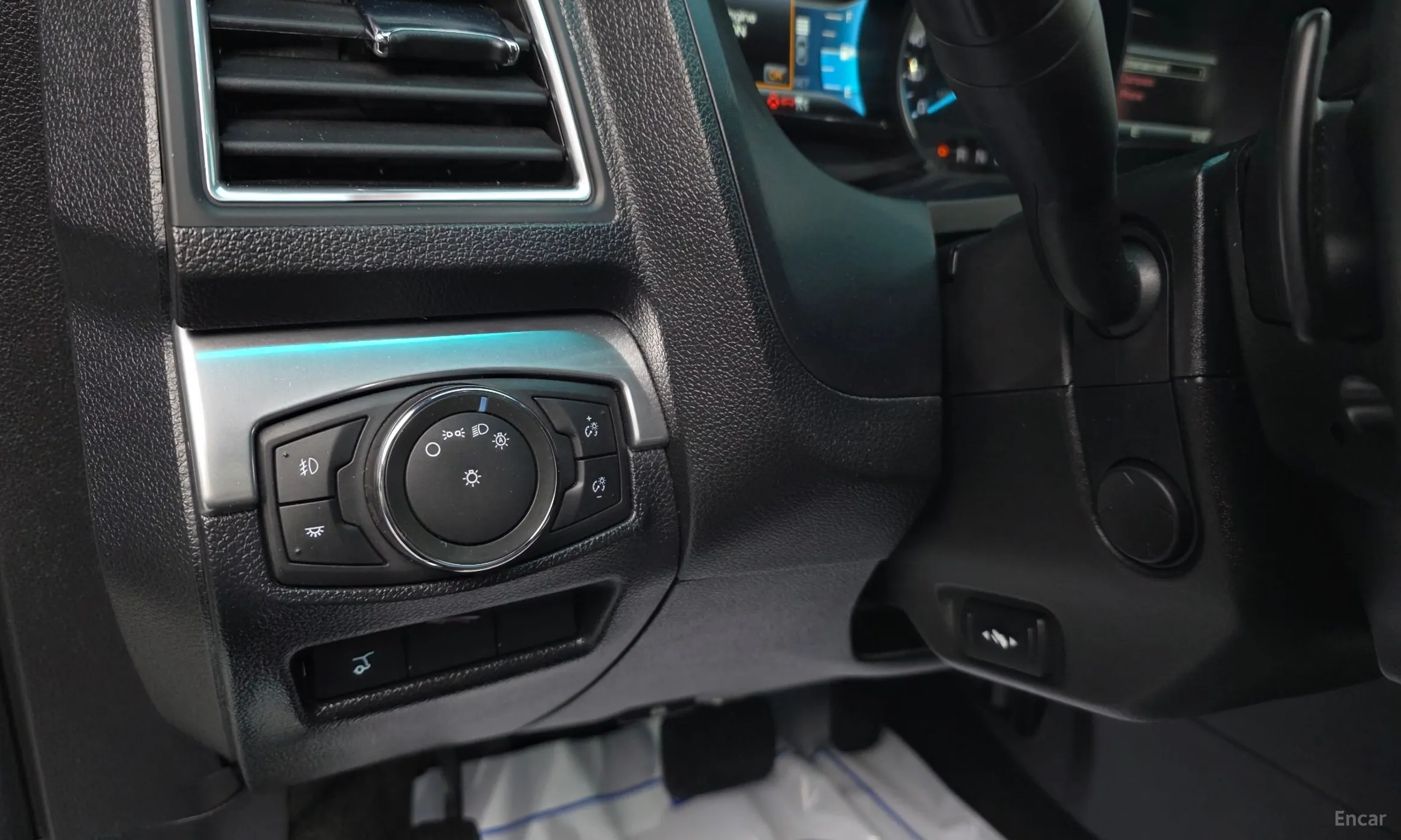 Ford Explorer превью 13