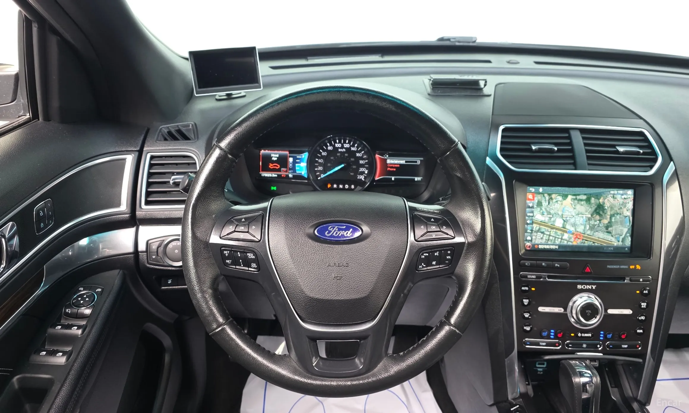 Ford Explorer превью 14