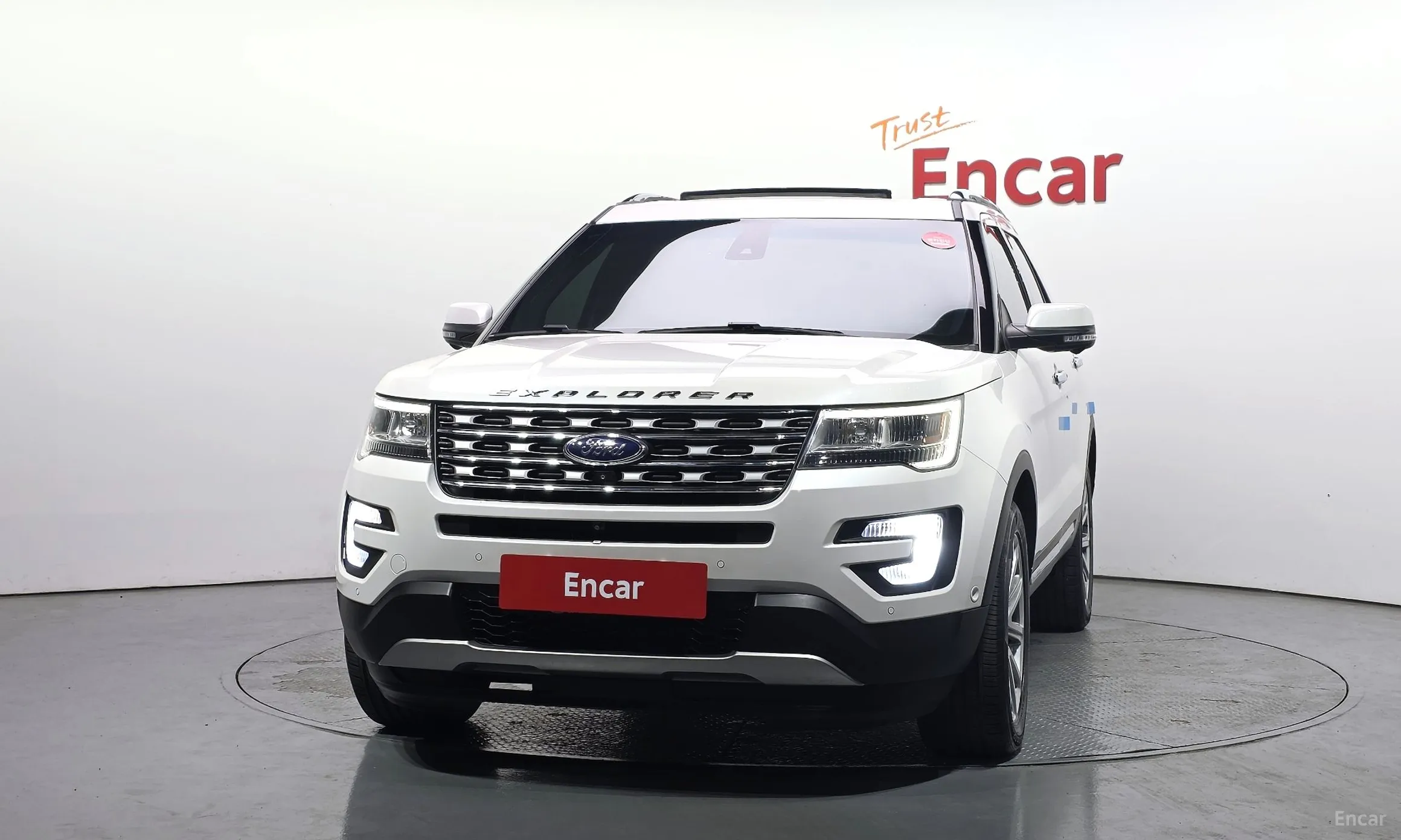 Ford Explorer превью 3