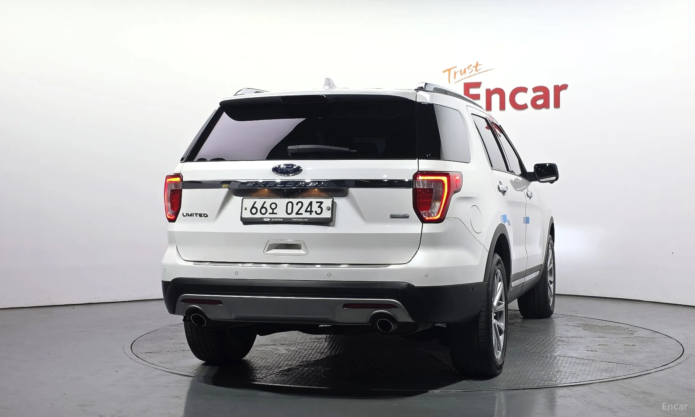 Ford Explorer превью 4