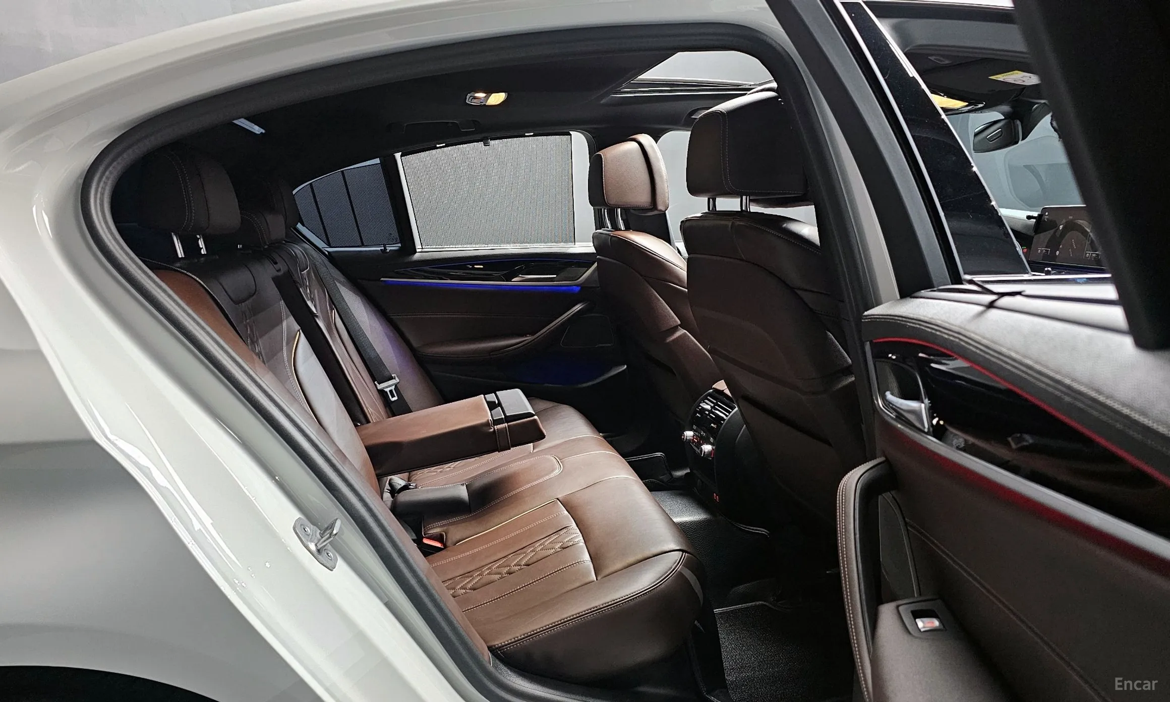 BMW 5 Series (G30) превью 11