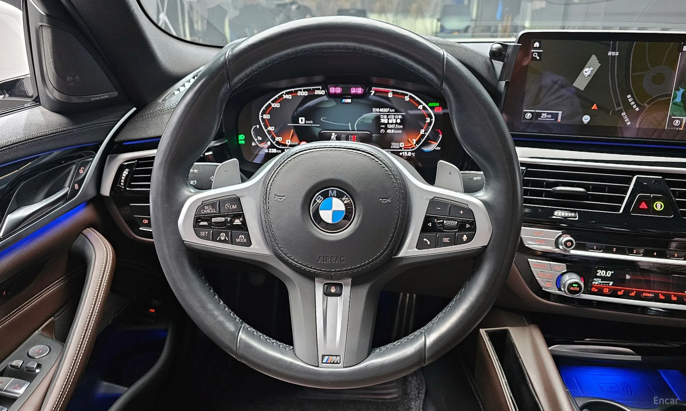 BMW 5 Series (G30) превью 13