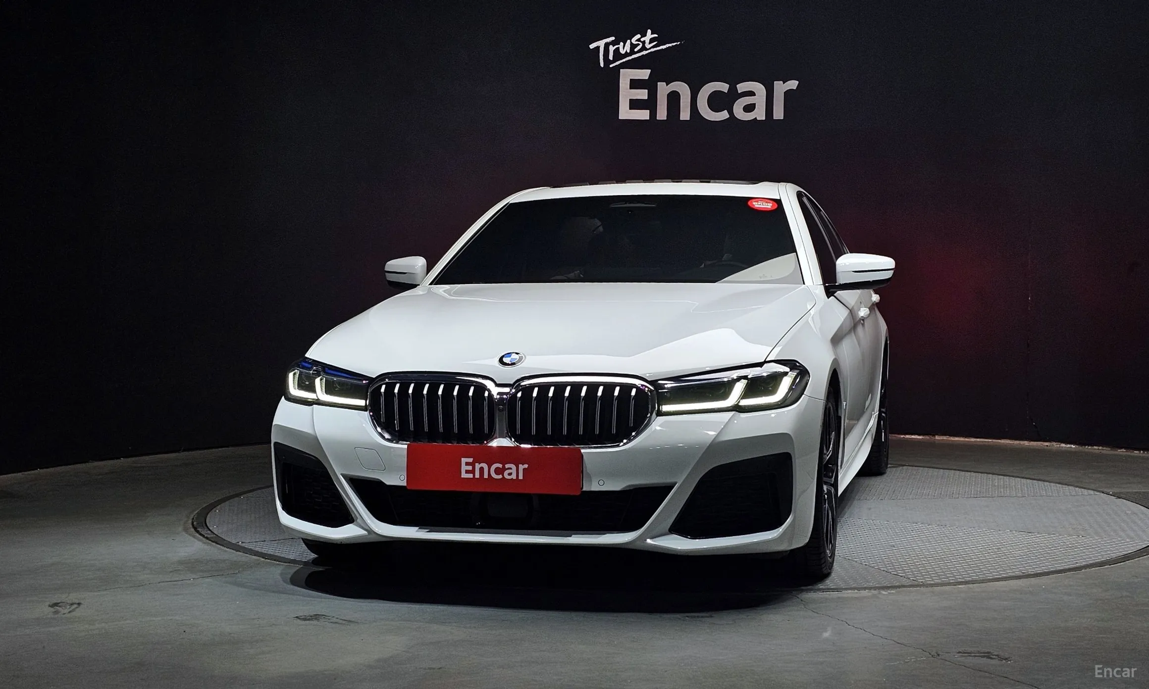BMW 5 Series (G30) превью 3