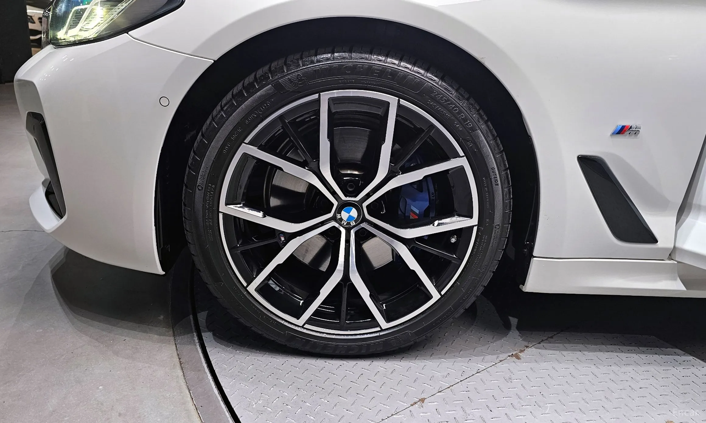 BMW 5 Series (G30) превью 5