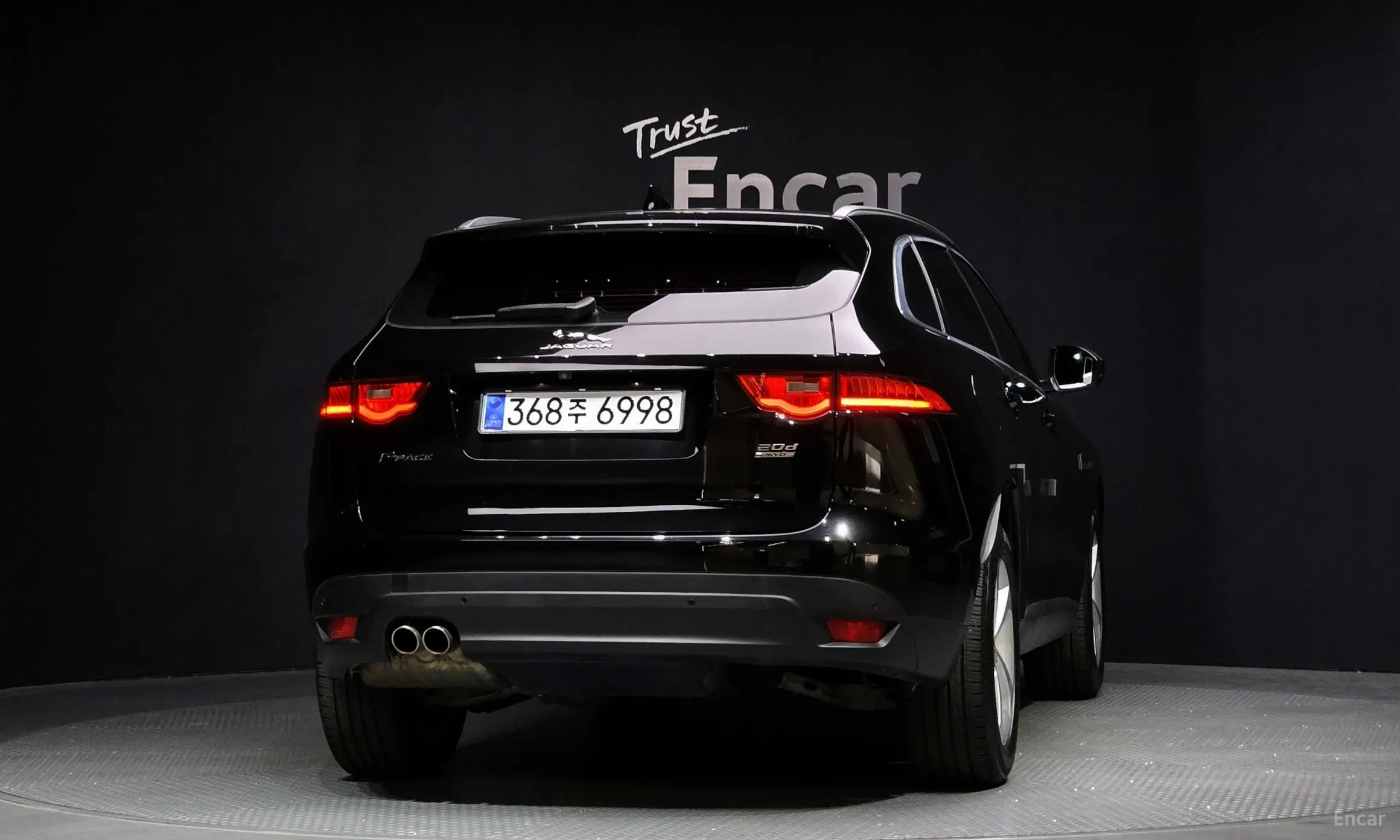 Jaguar F-PACE превью 4