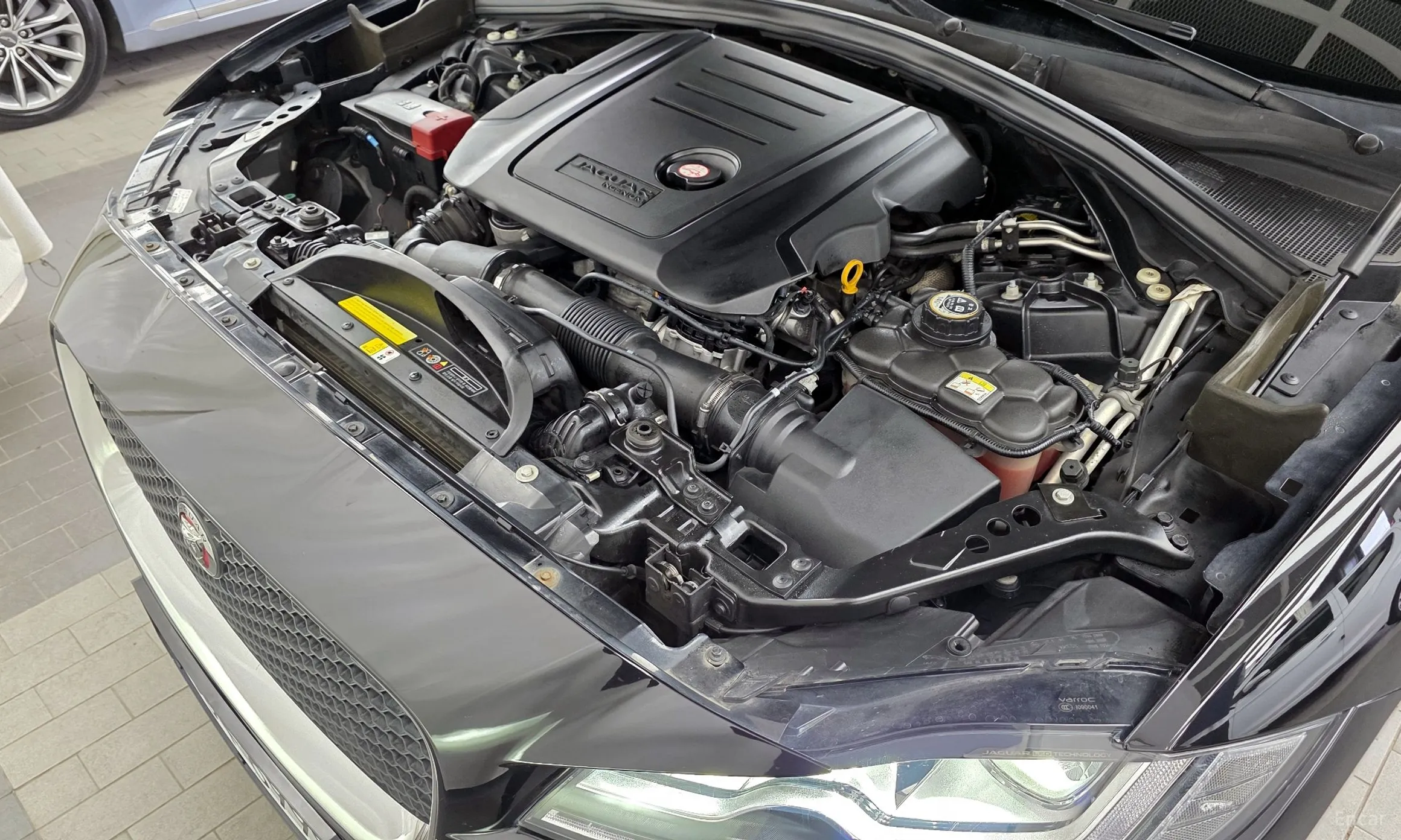 Jaguar F-PACE превью 6