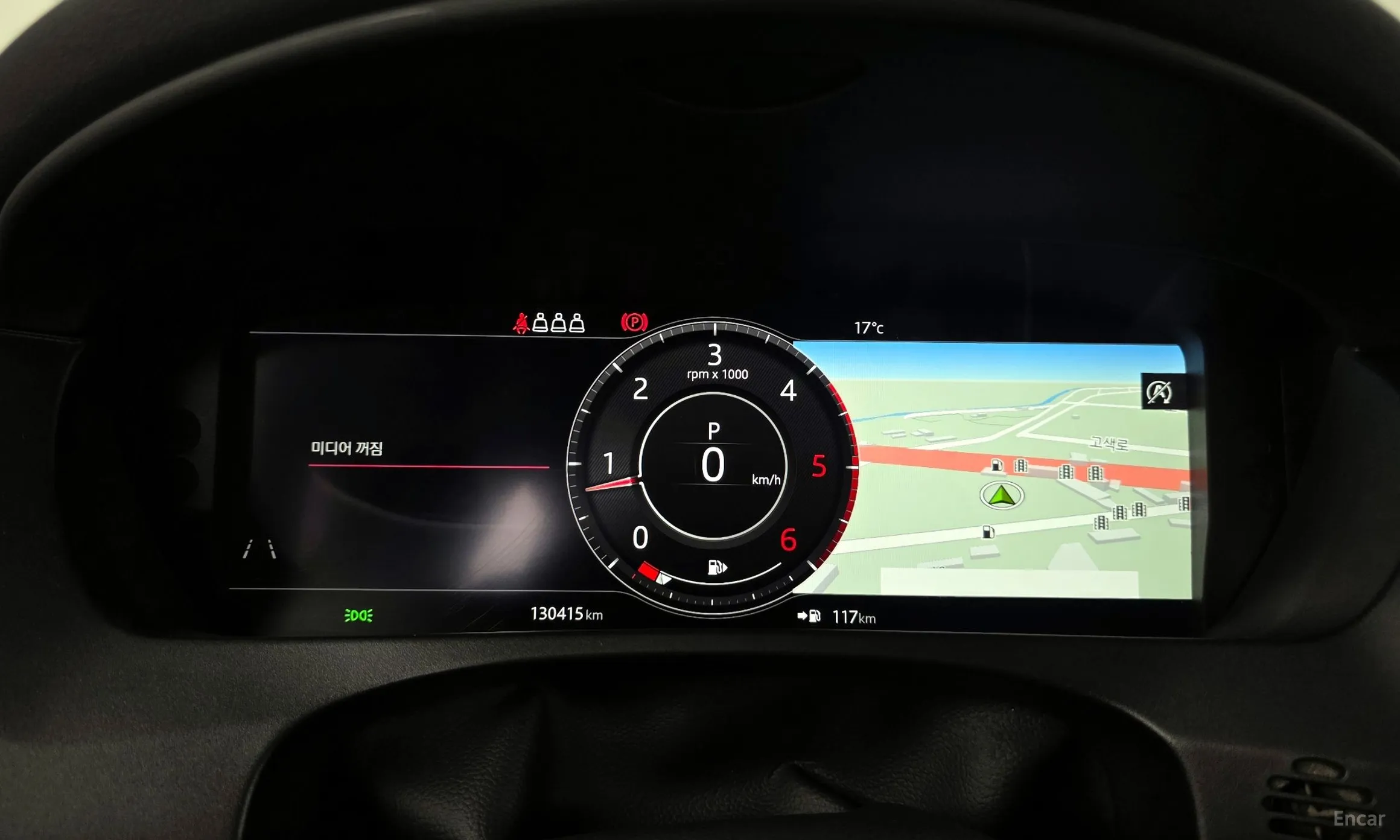 Jaguar F-PACE превью 8