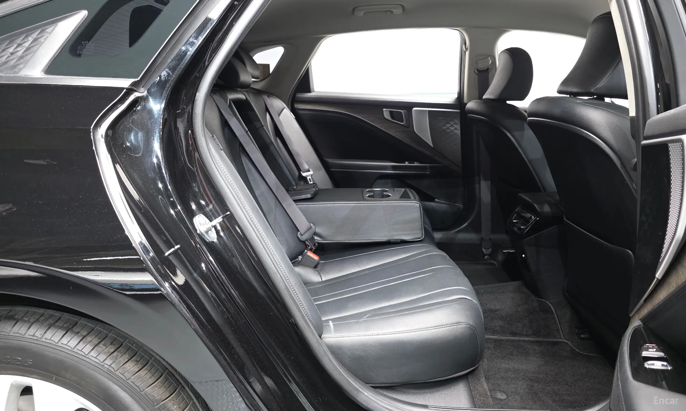 Kia K8 превью 11