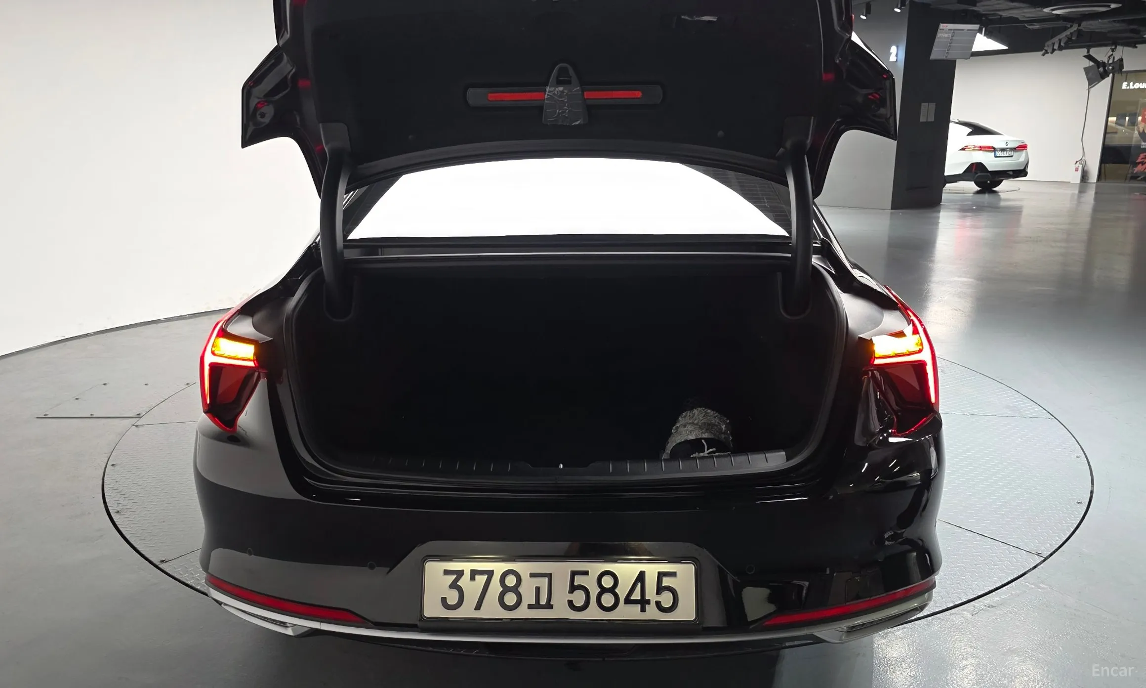 Kia K8 превью 20