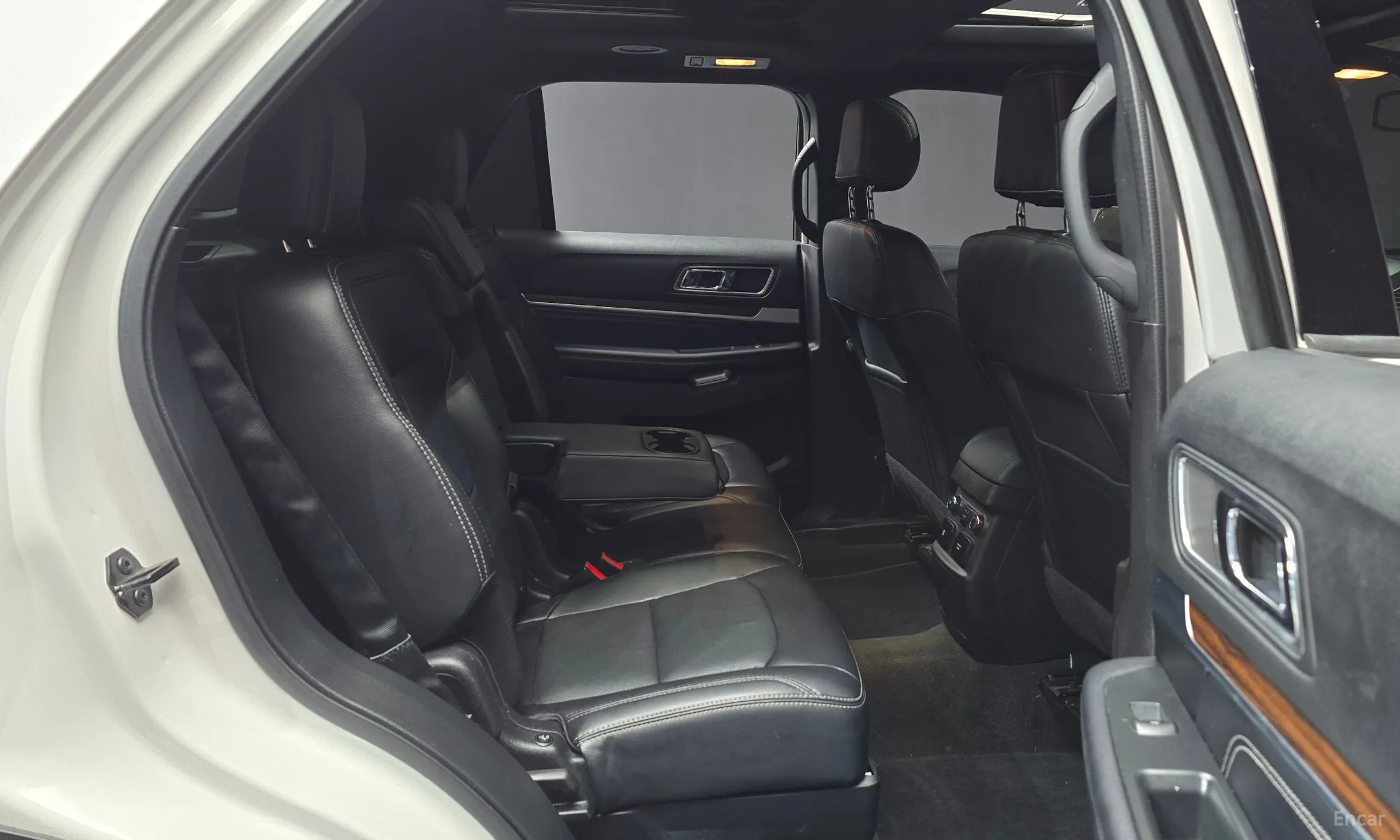 Ford Explorer превью 11