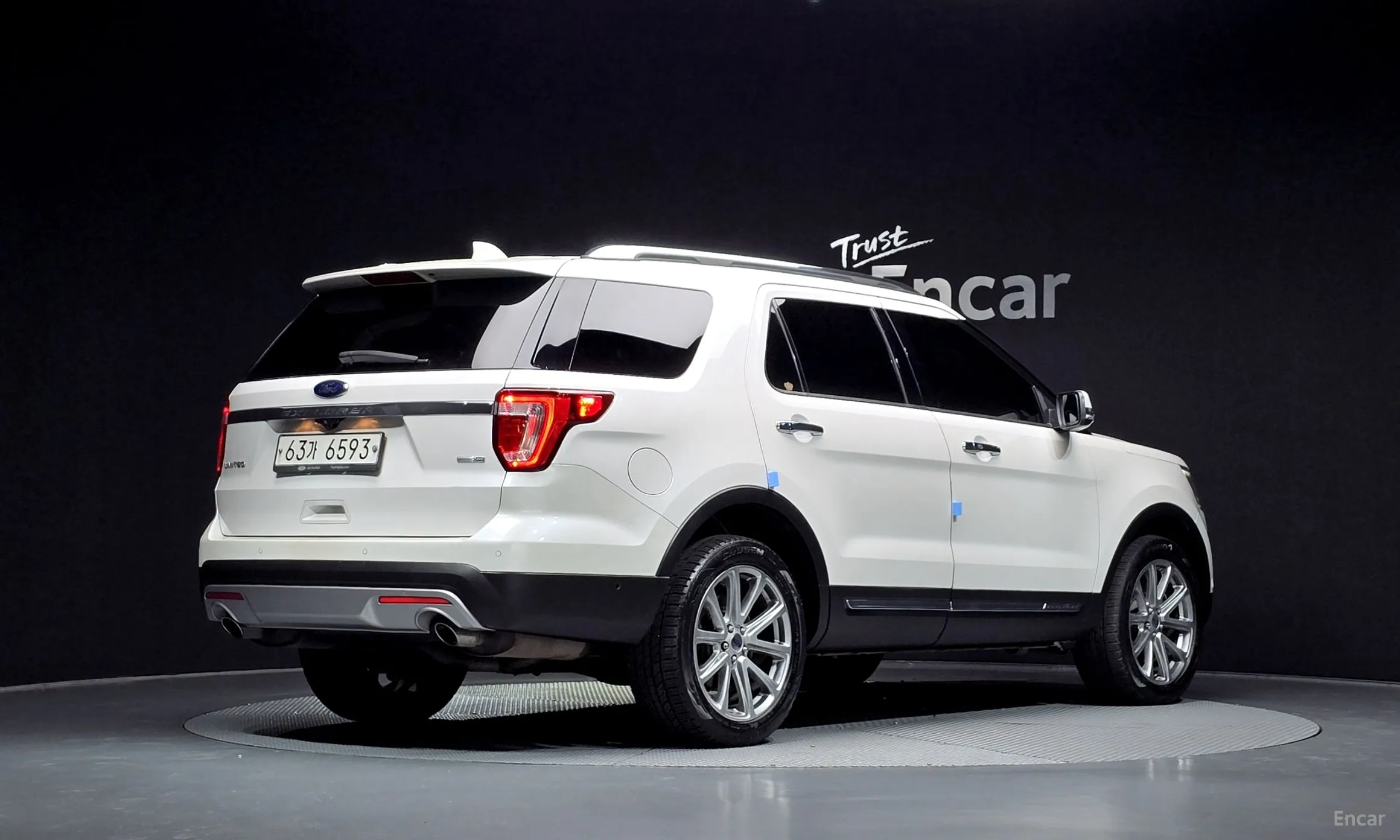 Ford Explorer превью 2
