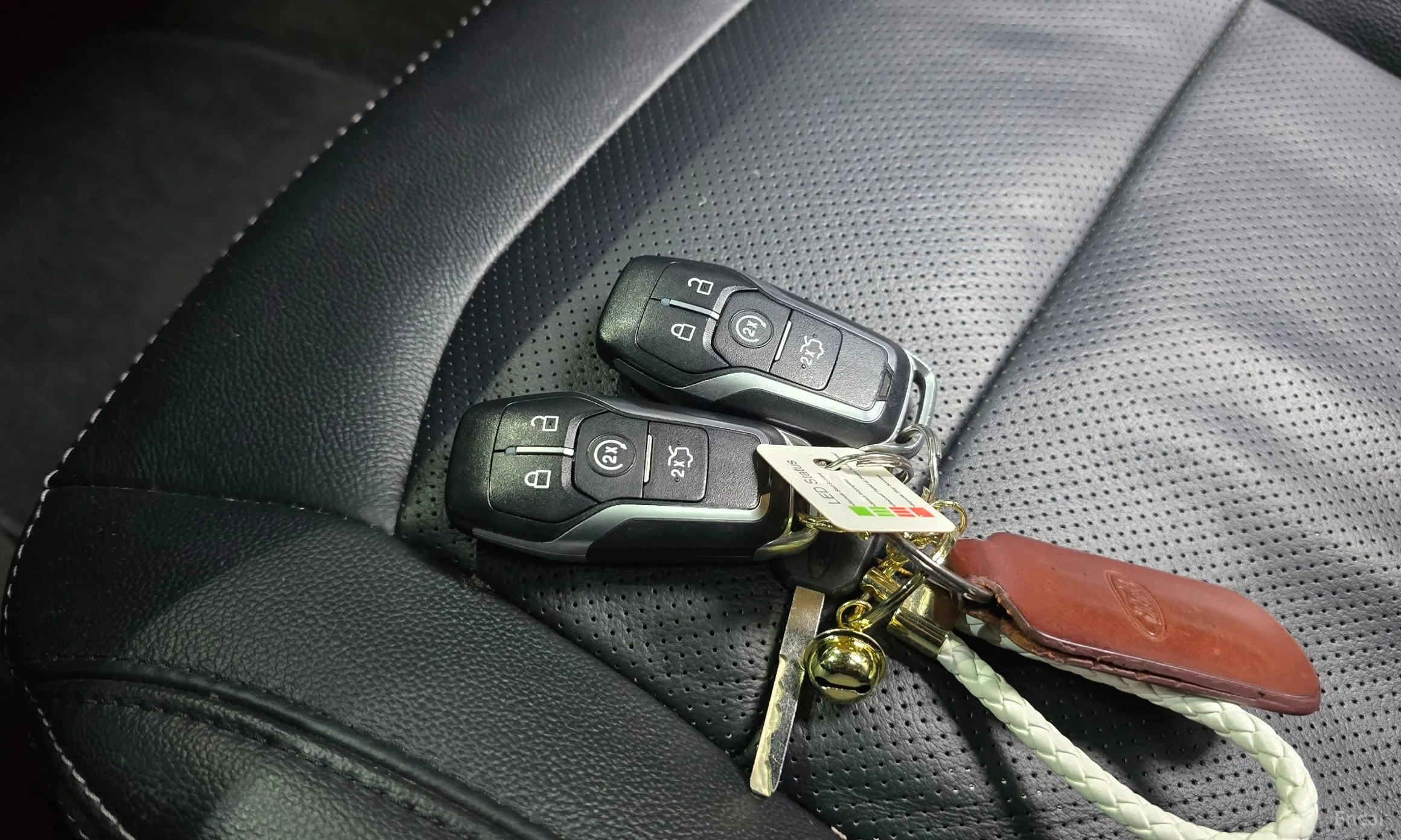 Ford Explorer превью 18