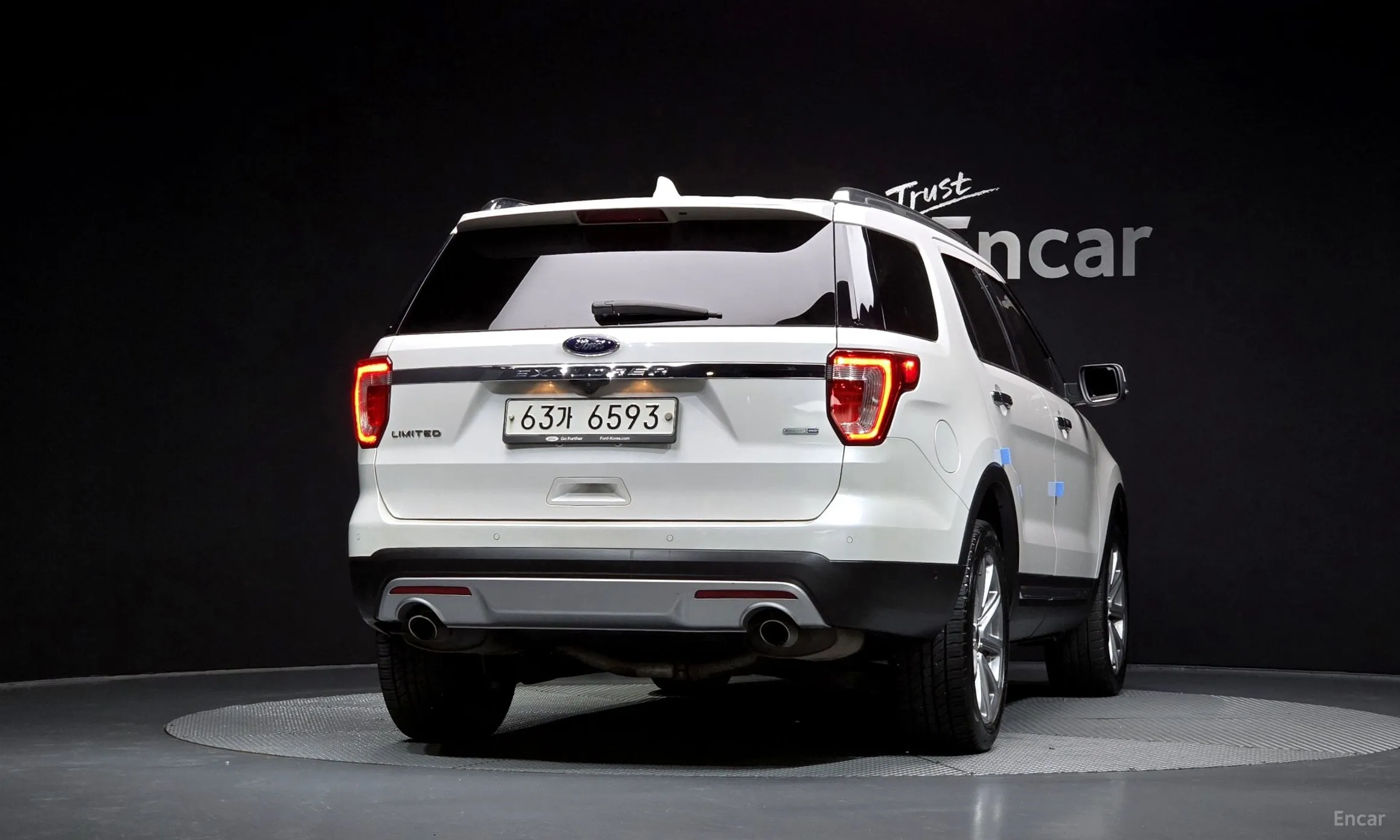 Ford Explorer превью 4