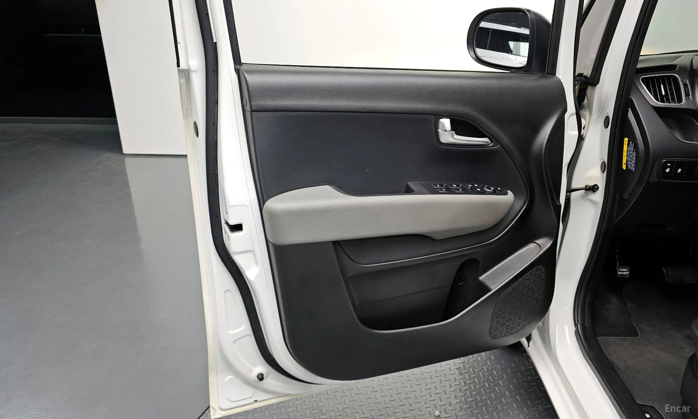 Kia Ray превью 20