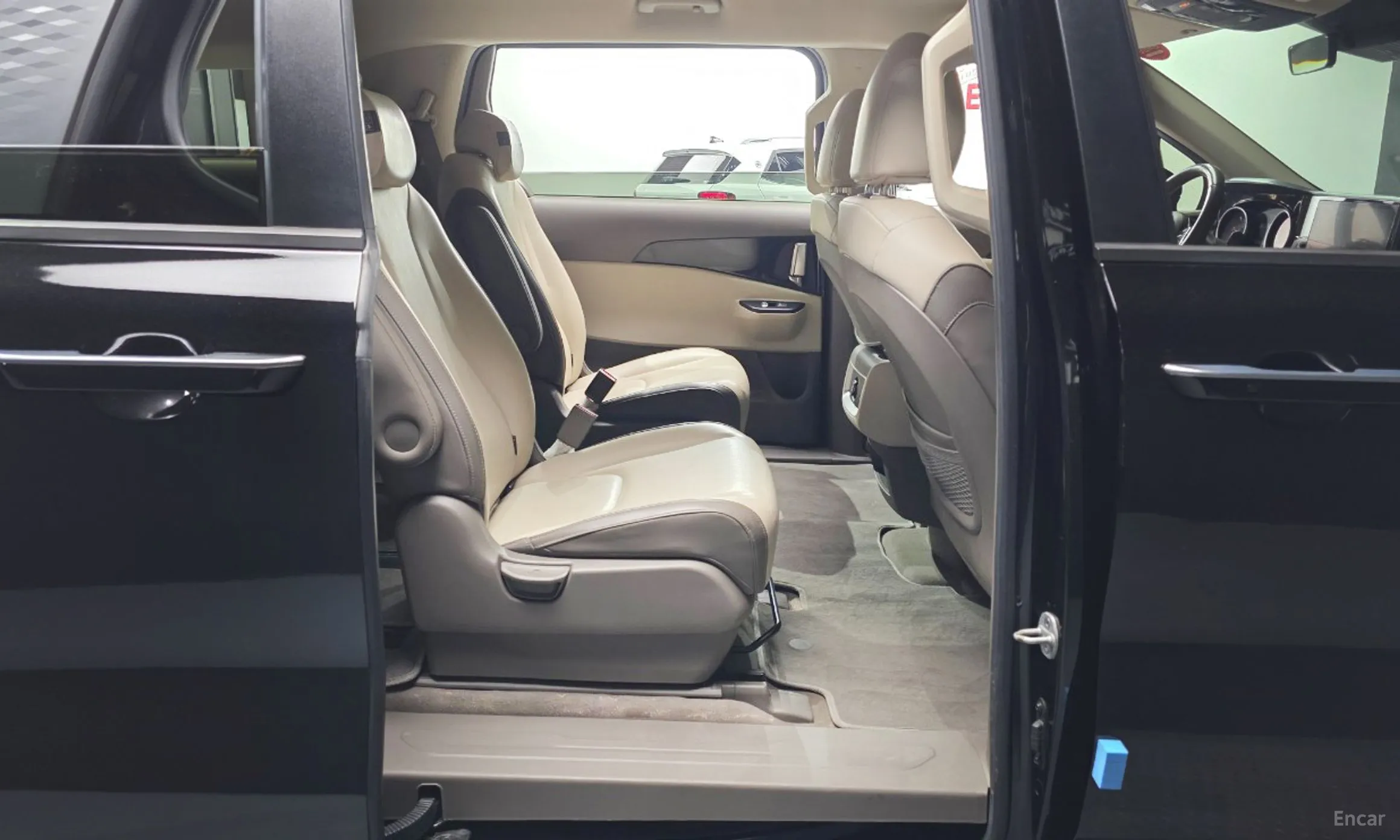 Kia Carnival Gen 4 превью 12