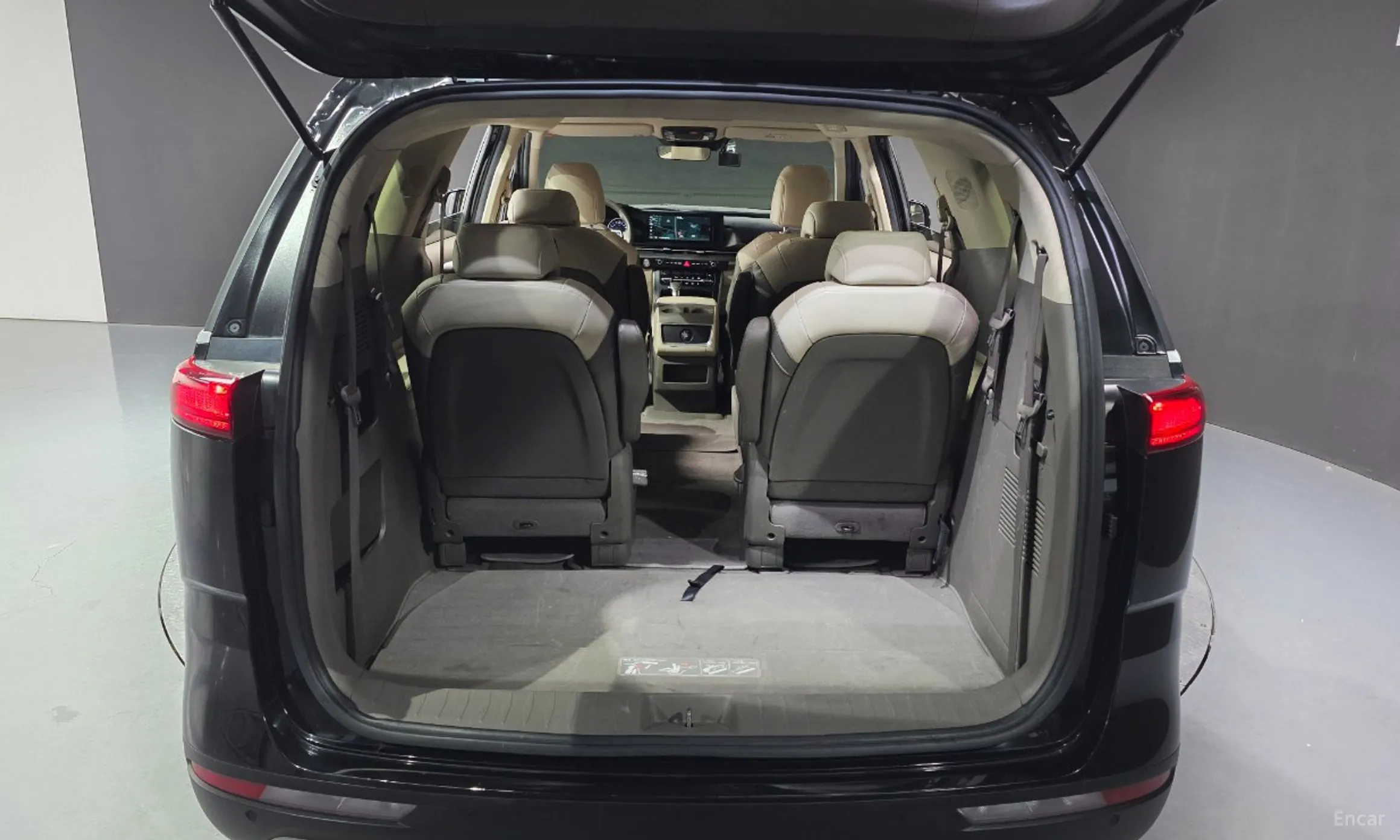 Kia Carnival Gen 4 превью 20