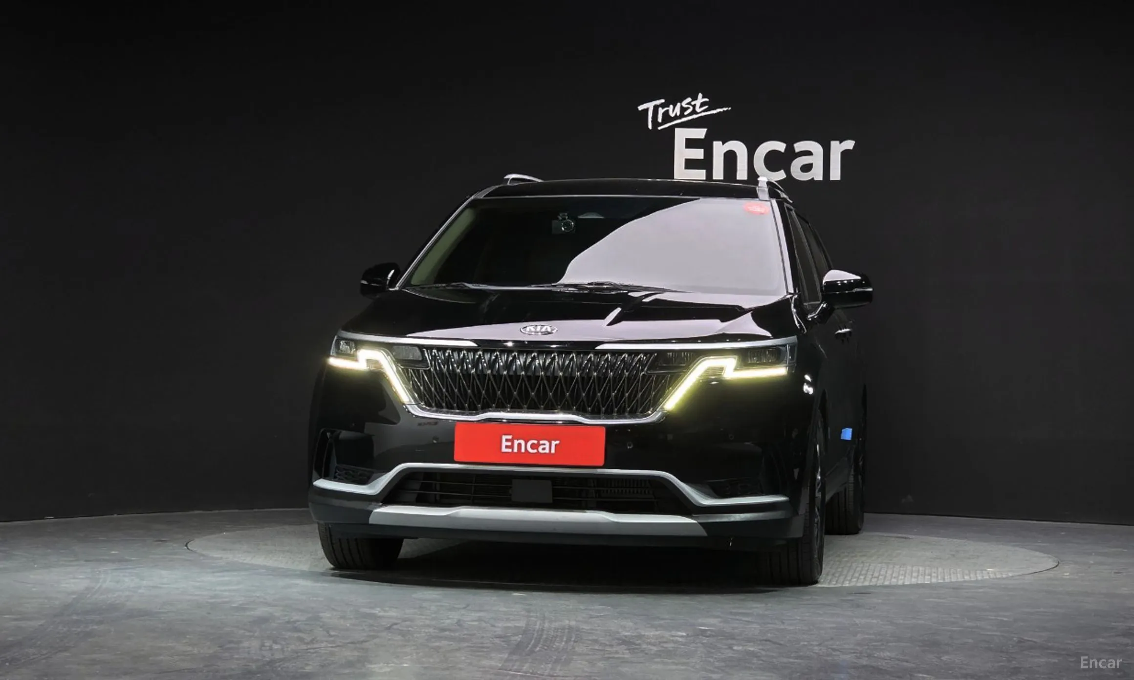 Kia Carnival Gen 4 превью 3